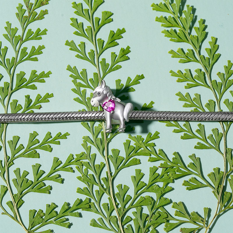 生肖馬擁抱形寶石珠飾 image number 2