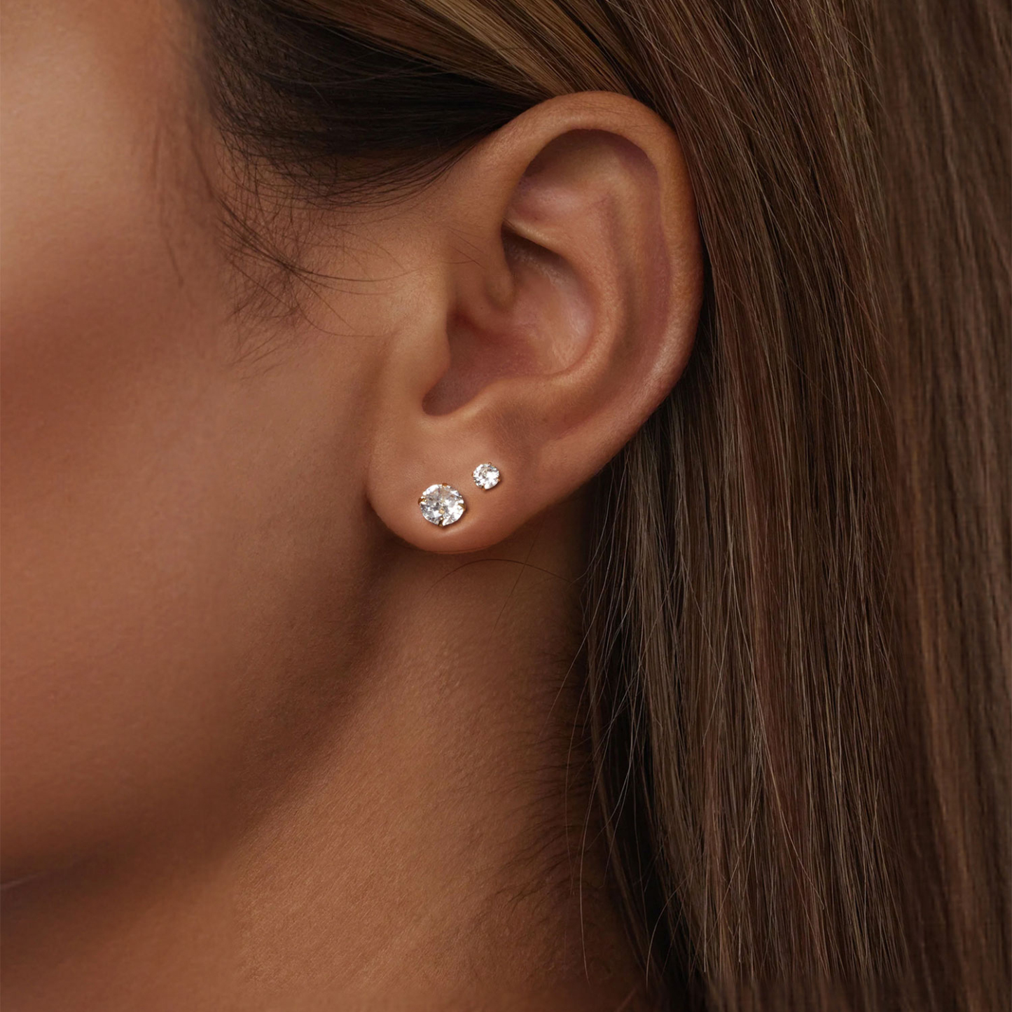 小號白色CZ耳環 image number 4