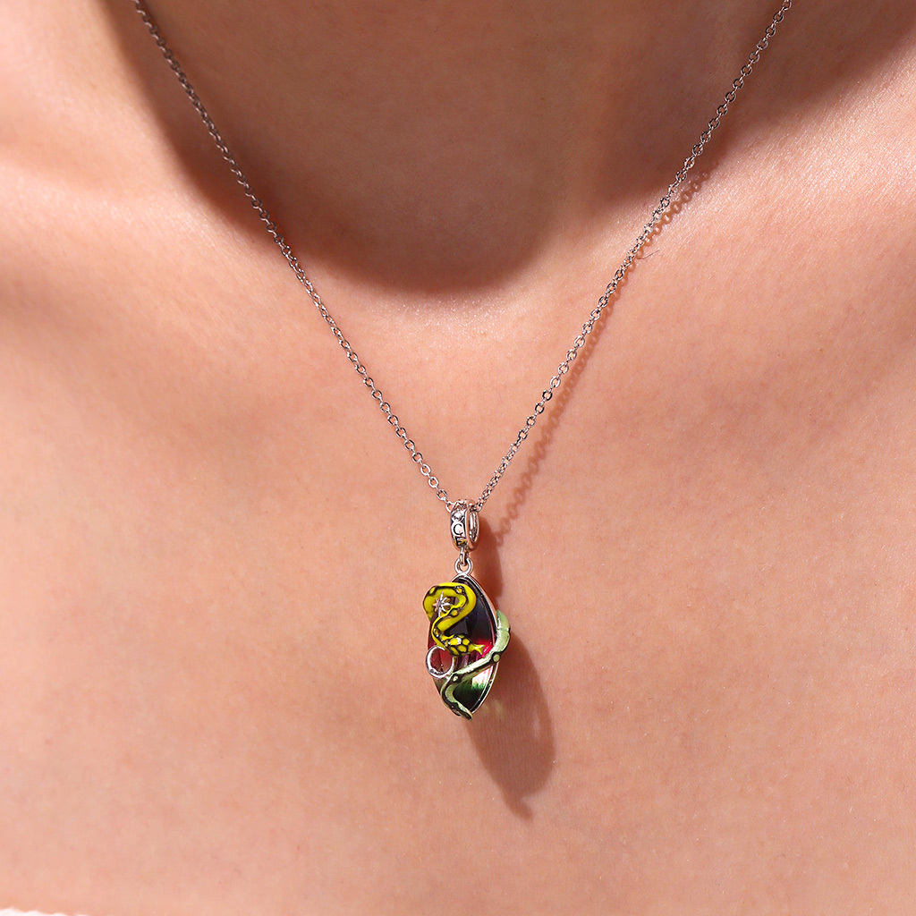 蛇形吊墜 image number 5