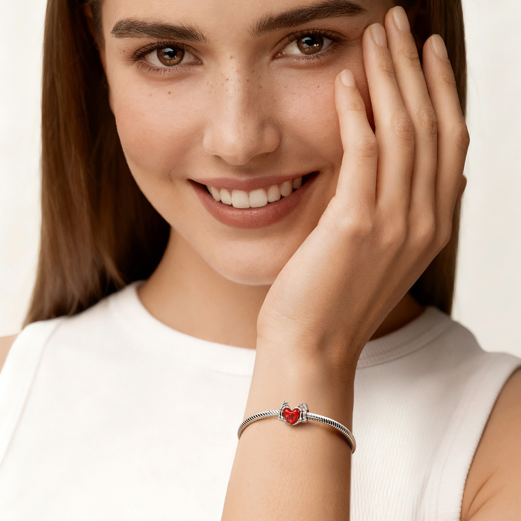 骷髏手心字母吊飾 image number 3