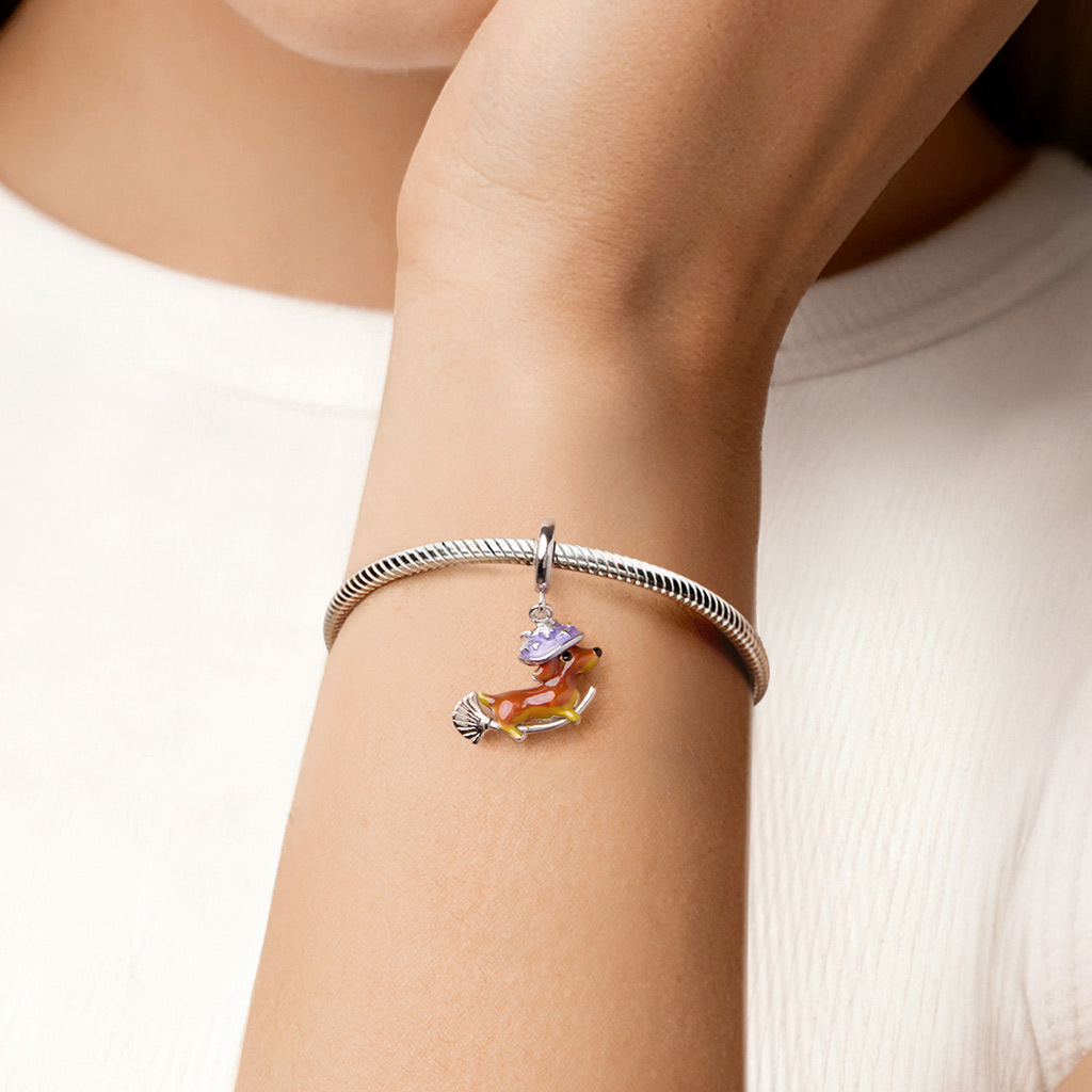 臘腸狗騎掃帚墜飾 image number 1