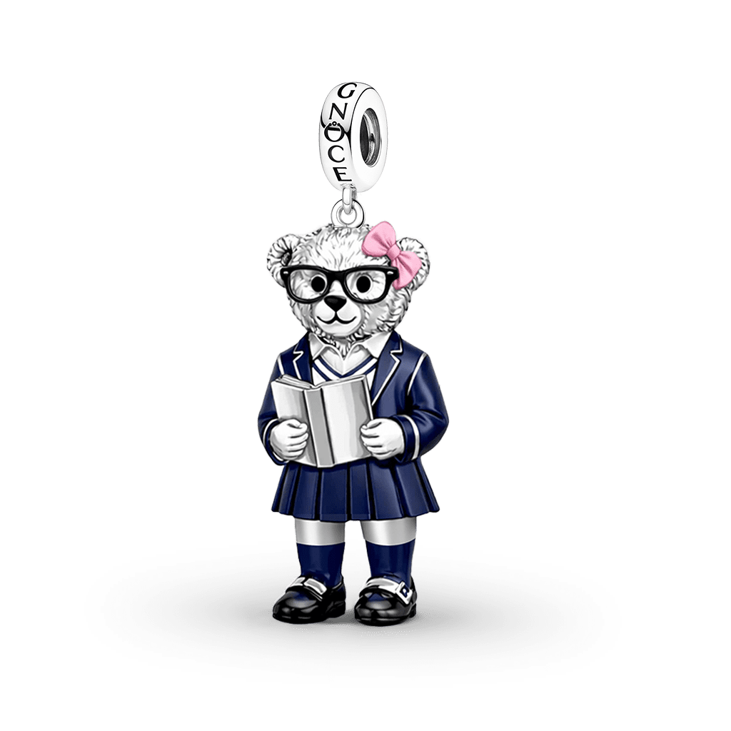 學生制服女孩熊吊墜 image number 0