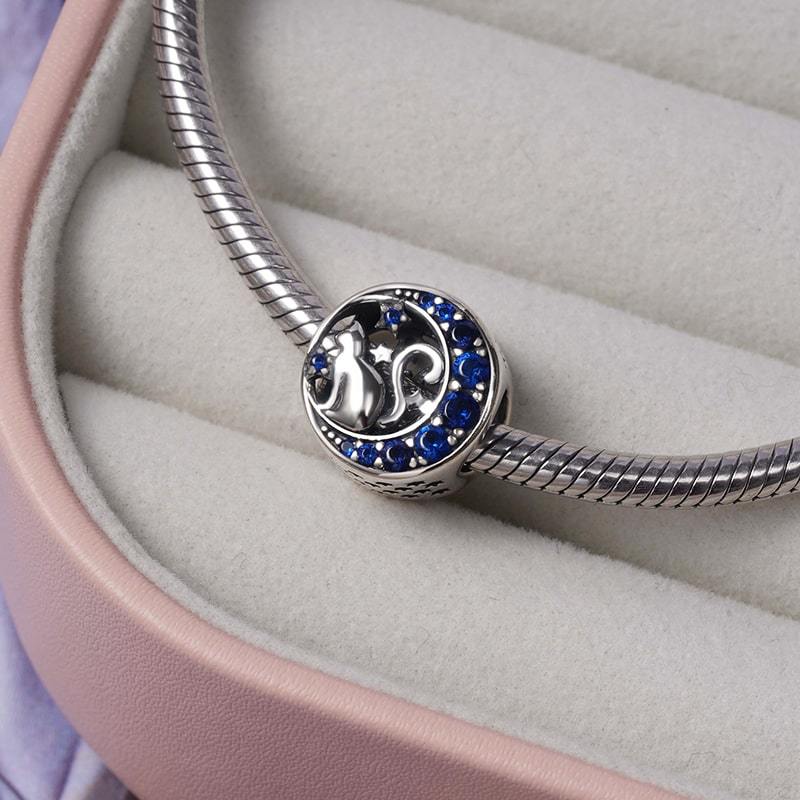 月亮上的貓吊飾珠 image number 1