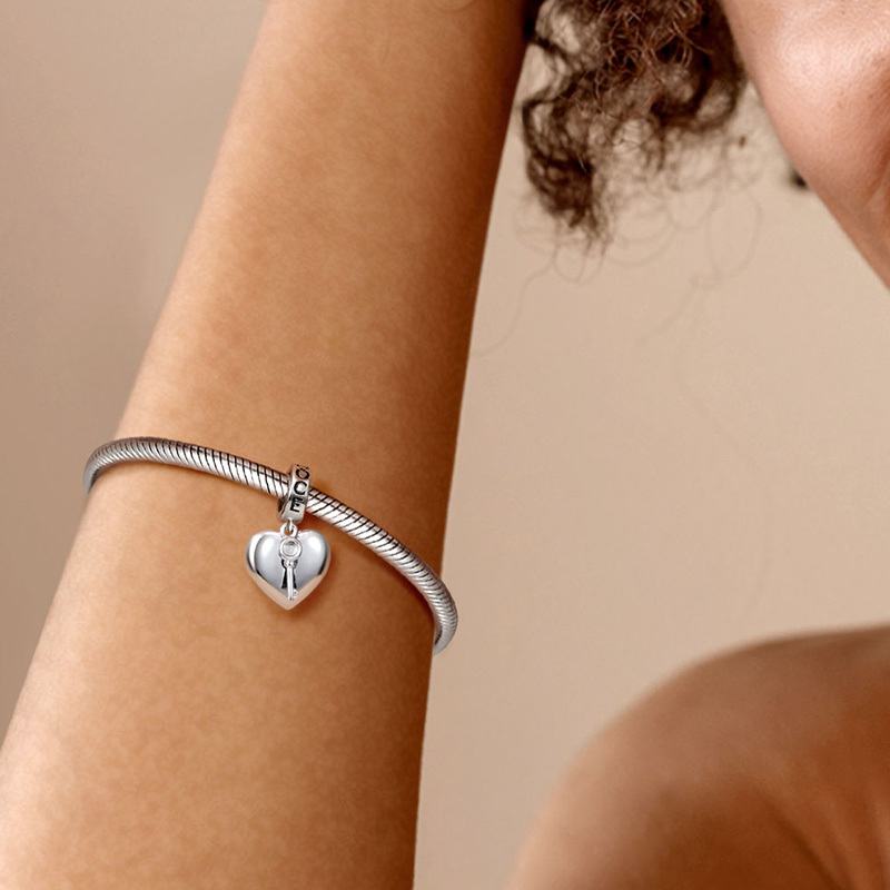 可銘刻心形與鑰匙型吊墜 image number 2