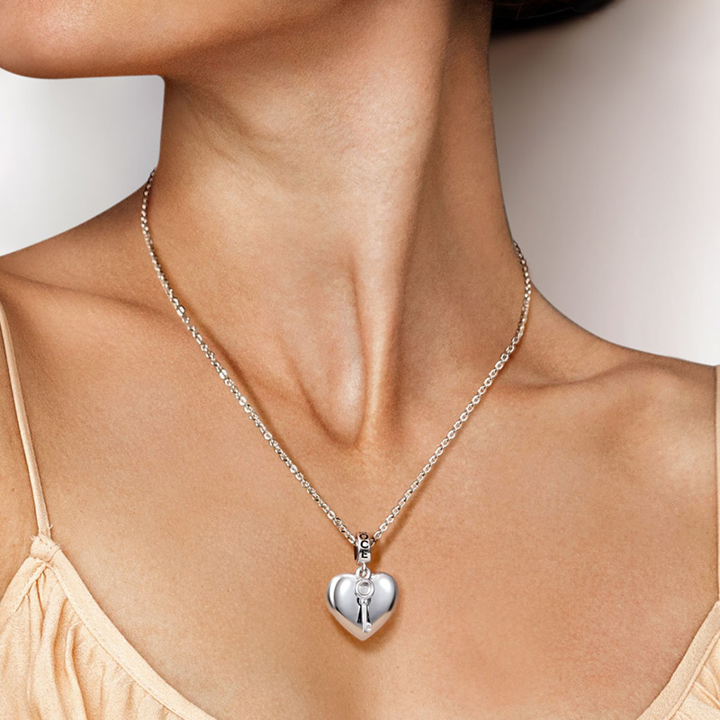 可銘刻心形與鑰匙型吊墜 image number 4