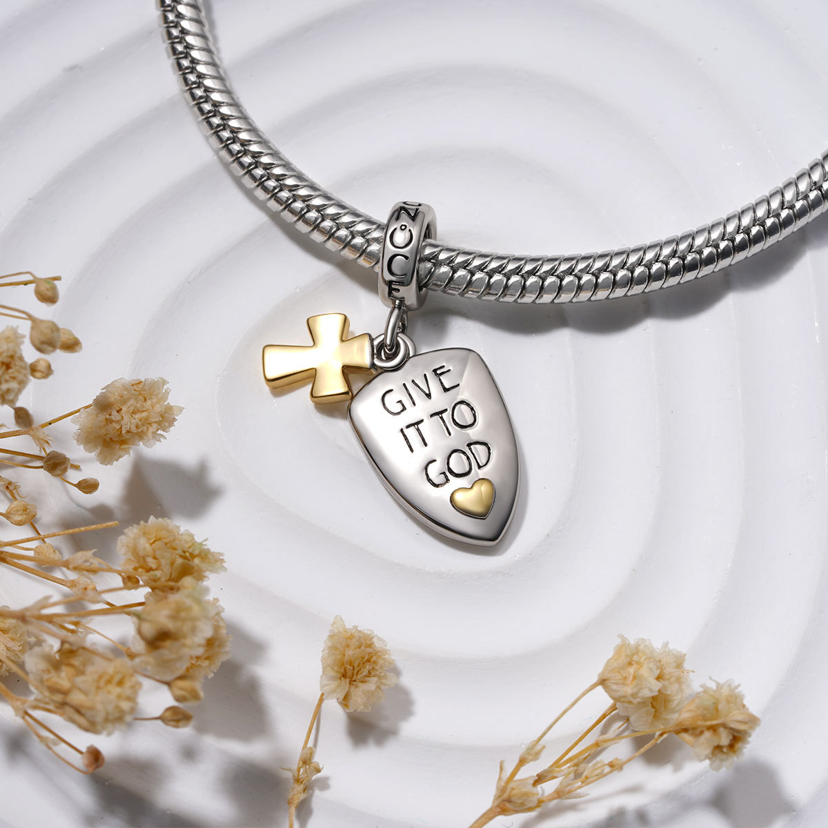 十字盾牌吊墜 image number 2