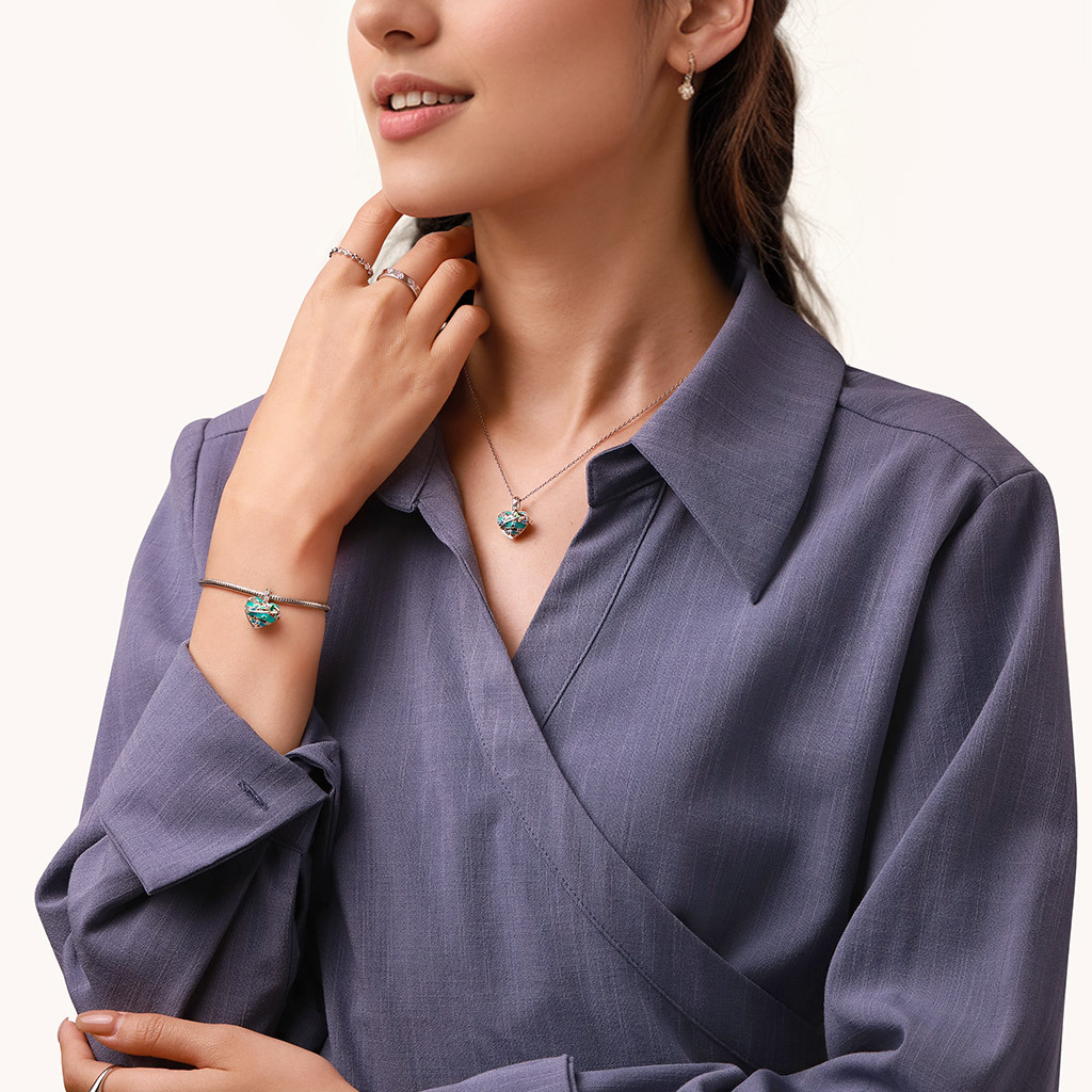 心形無線LED發光天王星吊墜 image number 5