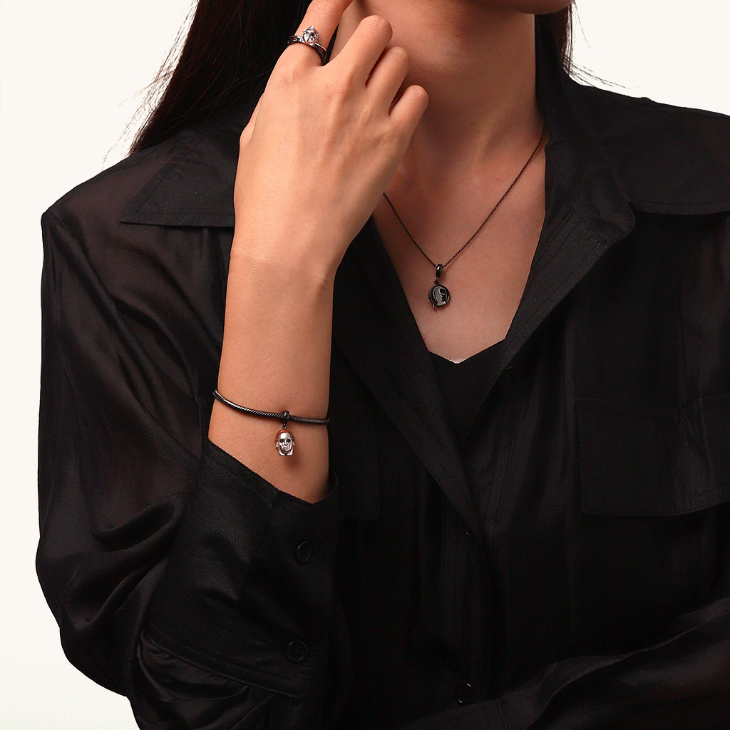 血腥麥克·邁爾斯吊墜 image number 3