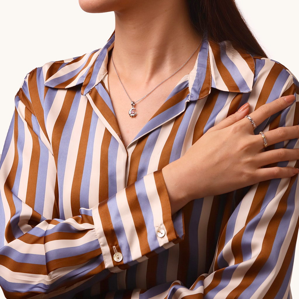 趣味月亮擁抱愛心吊墜 image number 4