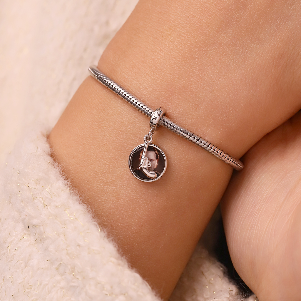 瑞克·格萊姆斯與科勒特左輪手槍 image number 5