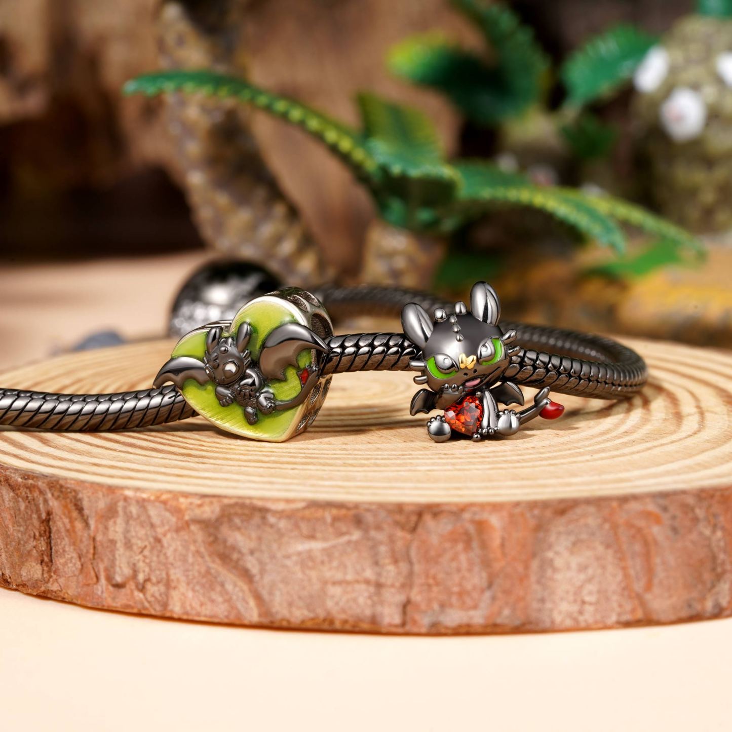 無牙仔擁抱愛心珠飾 image number 4