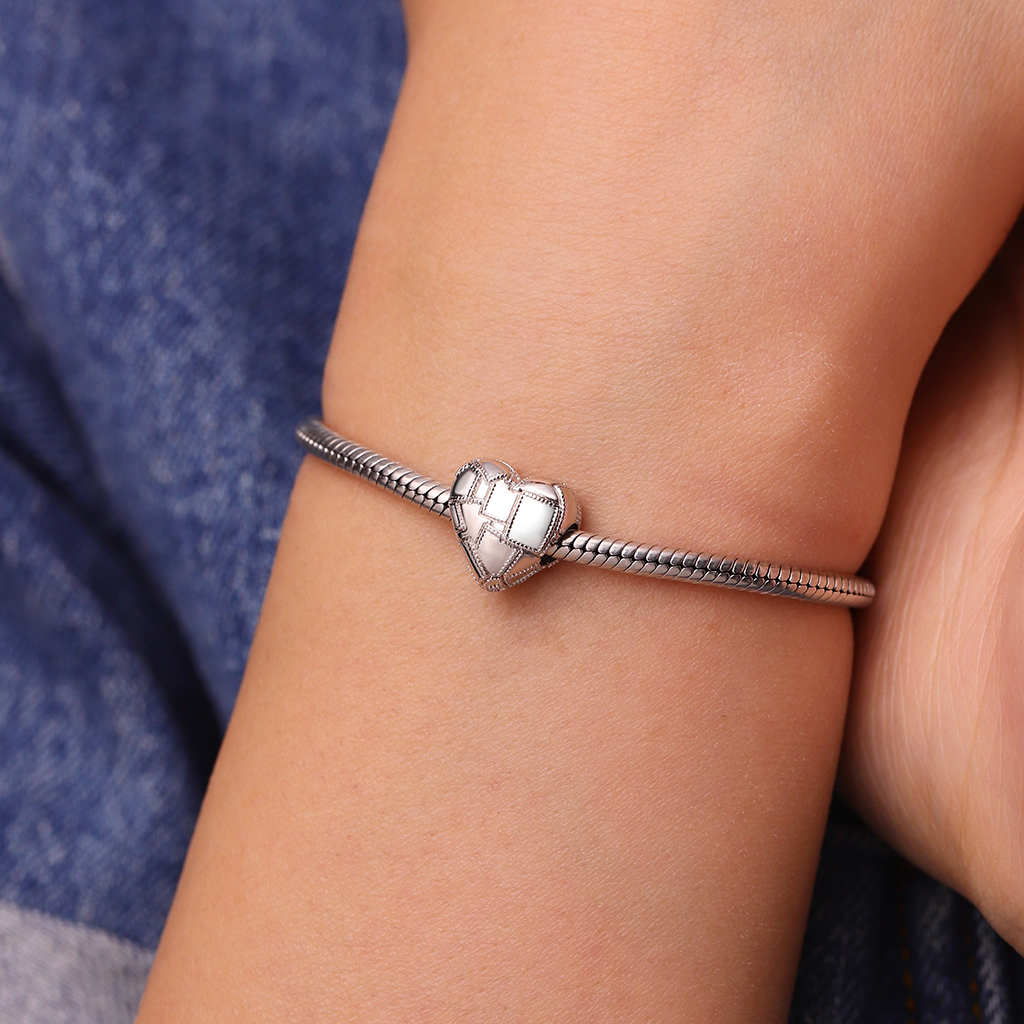 金屬銀紋理愛心珠飾 image number 4