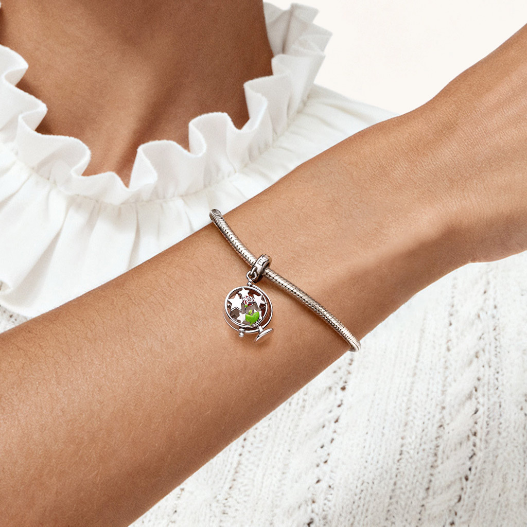 小男孩地球儀吊墜 image number 1