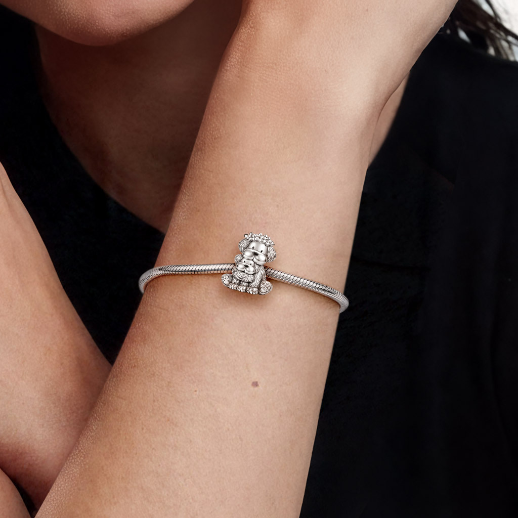 狗擁抱寶寶吊墜 image number 1