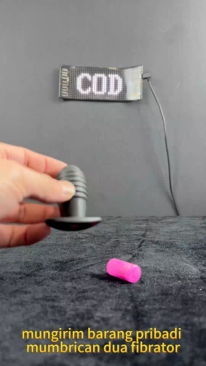 Anal plug dengan stimulasi getaran kecil