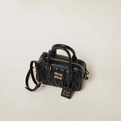 アルカディ マテラッセレザー バッグ スモ一ル