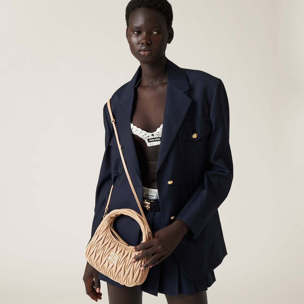 ワンダー マテラッセレザー ホーボーバッグ