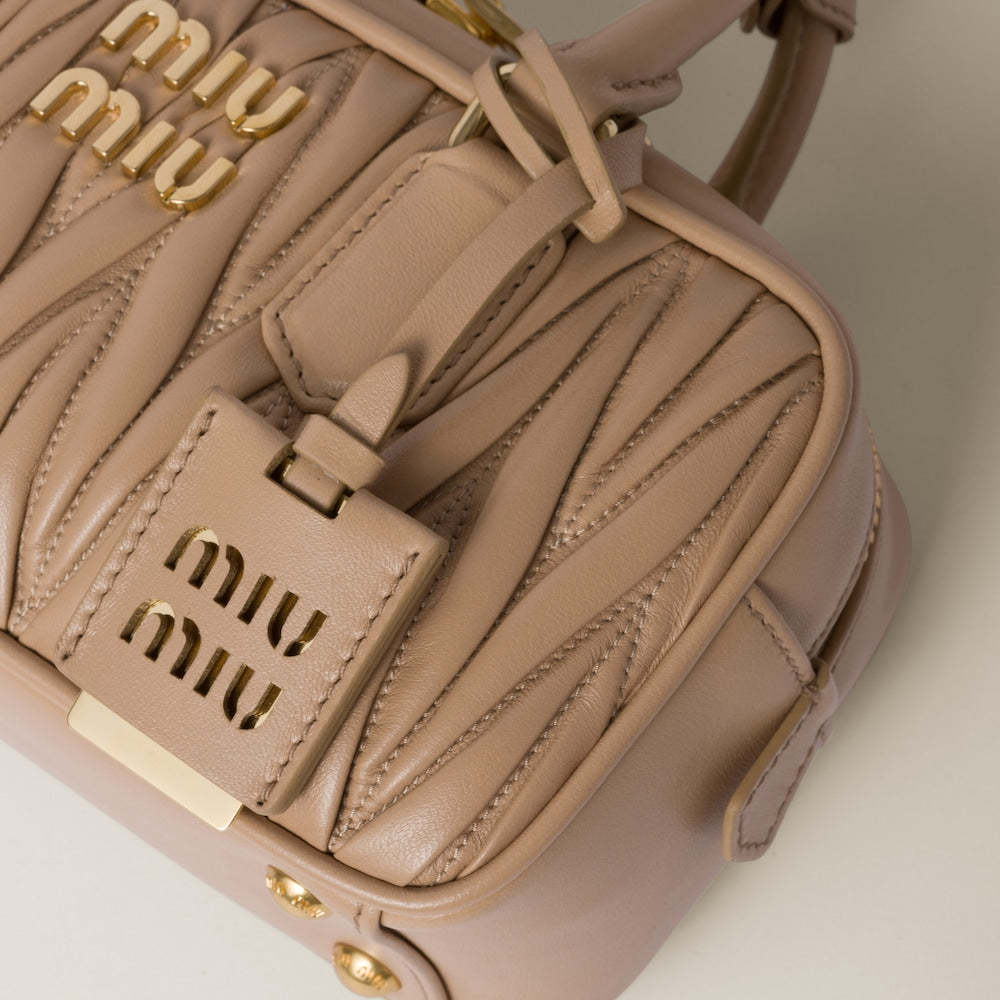 アルカディ マテラッセレザー バッグ