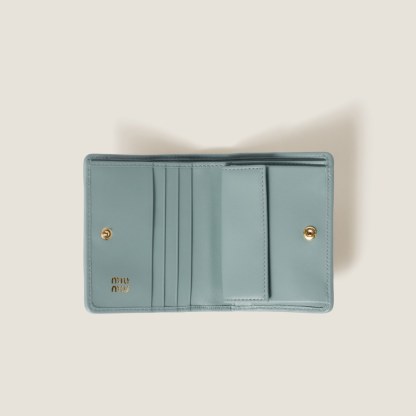 マテラッセレザー 折り財布