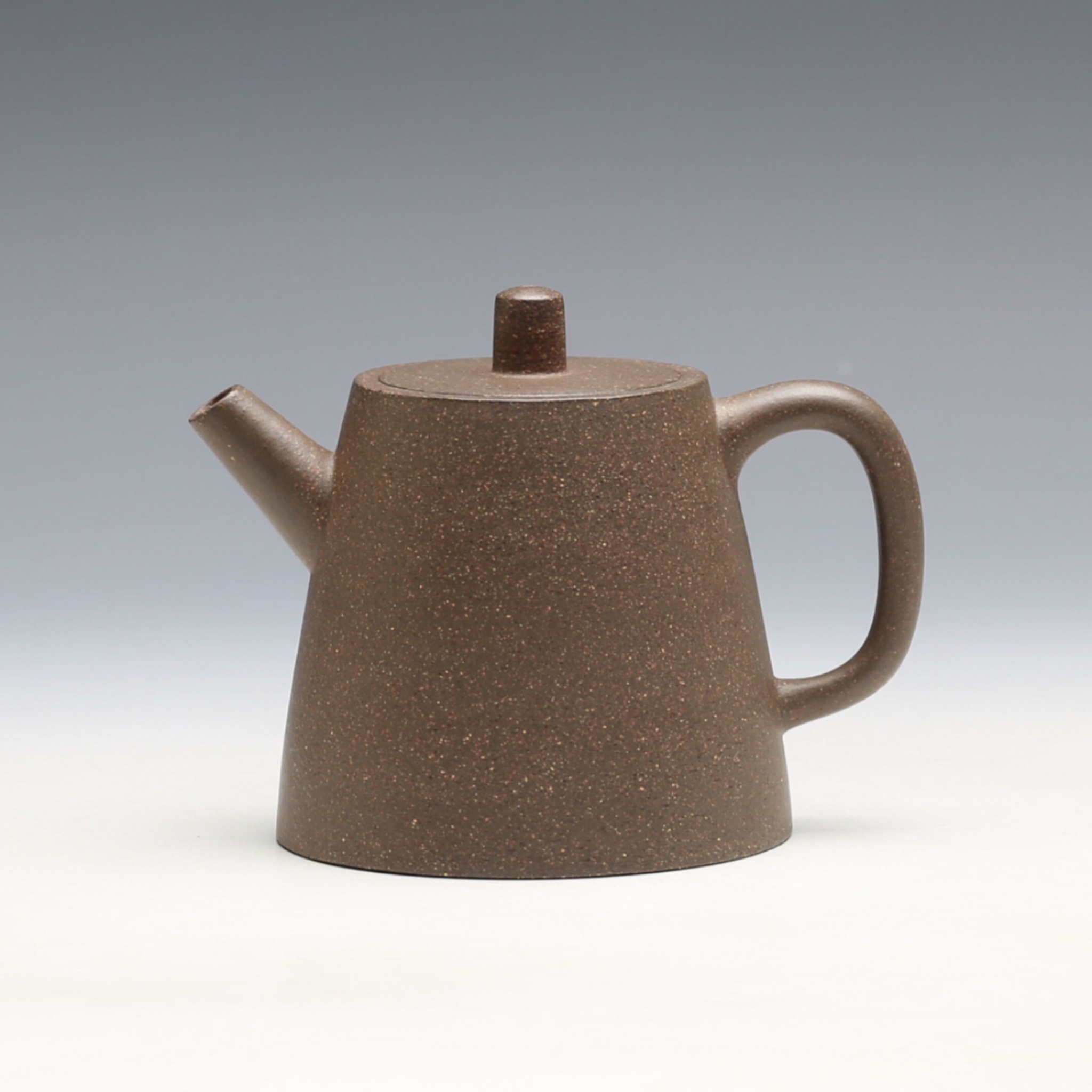 Classic Mengchen Yixing Zisha Teapot (Replica of Antique Spring-Drawing Style)