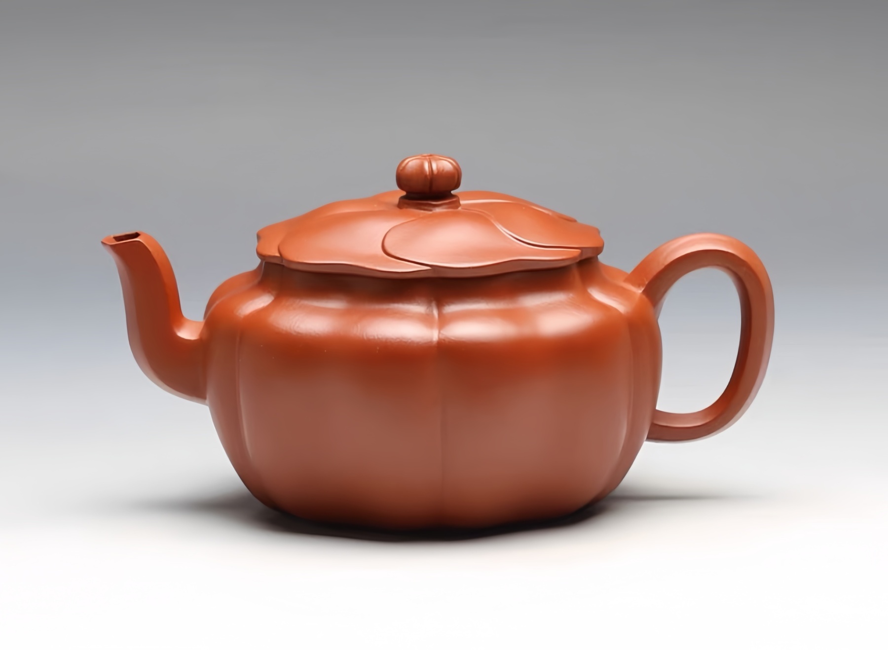 Zhou Xiaofeng's "Swirling Petals" Jun De Ribbed Yixing Zisha Teapot
