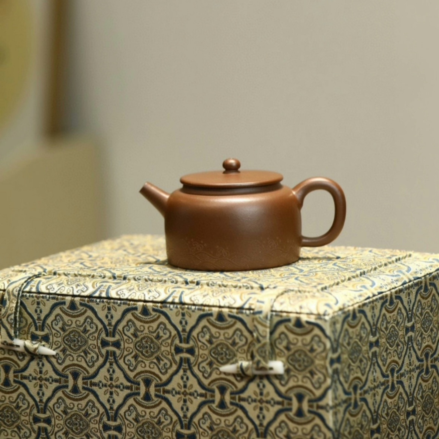 Yixing Old Purple Clay Flat Lid & Lotus Seed Zisha Teapot