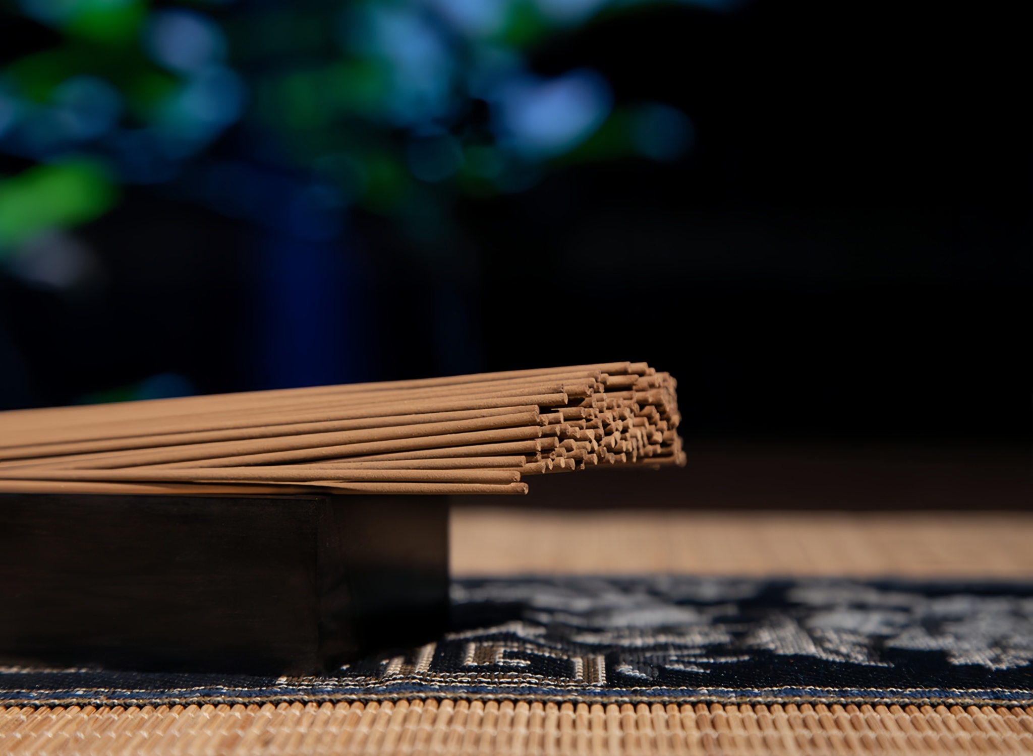 Nha Trang Earthy Agarwood Incense Sticks