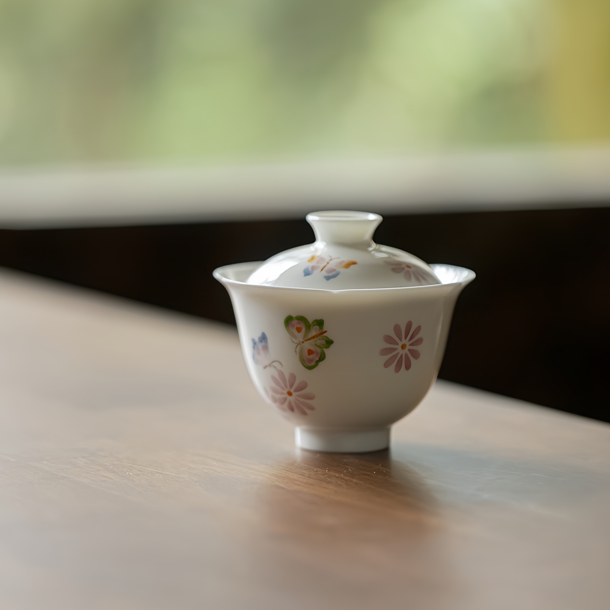 Hand-Painted Underglaze Butterfly & Chrysanthemum Jade Porcelain Gongfu Gaiwan