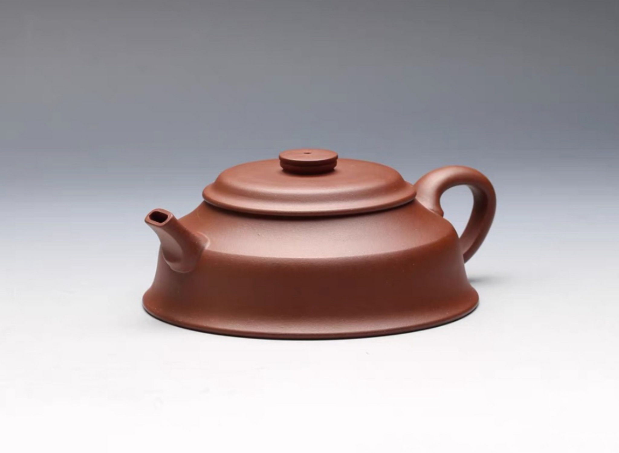 Fully Hand-Carved 'Listening to Pines' Zhu Ni Panzhong Yixing zisha Teapot