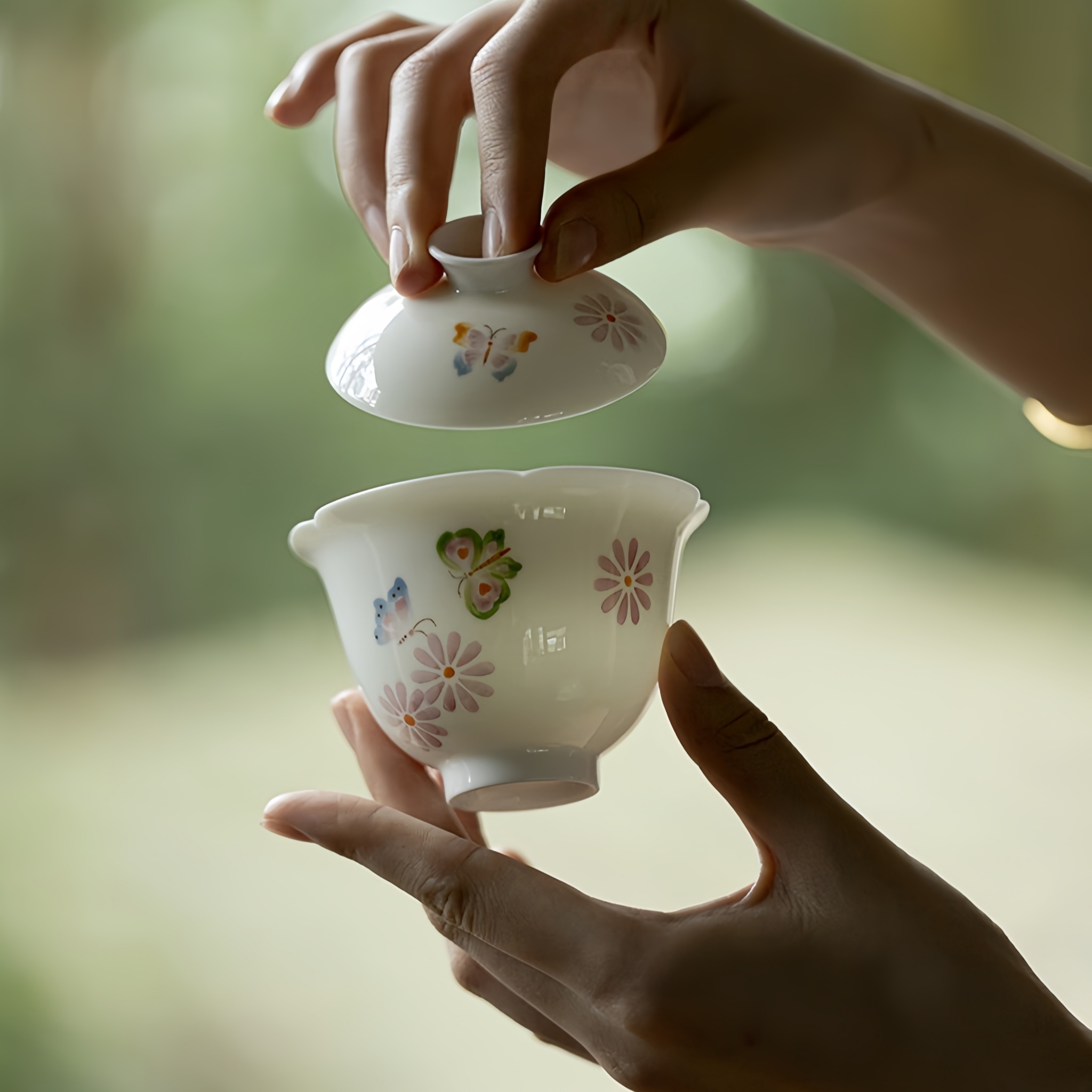 Hand-Painted Underglaze Butterfly & Chrysanthemum Jade Porcelain Gongfu Gaiwan