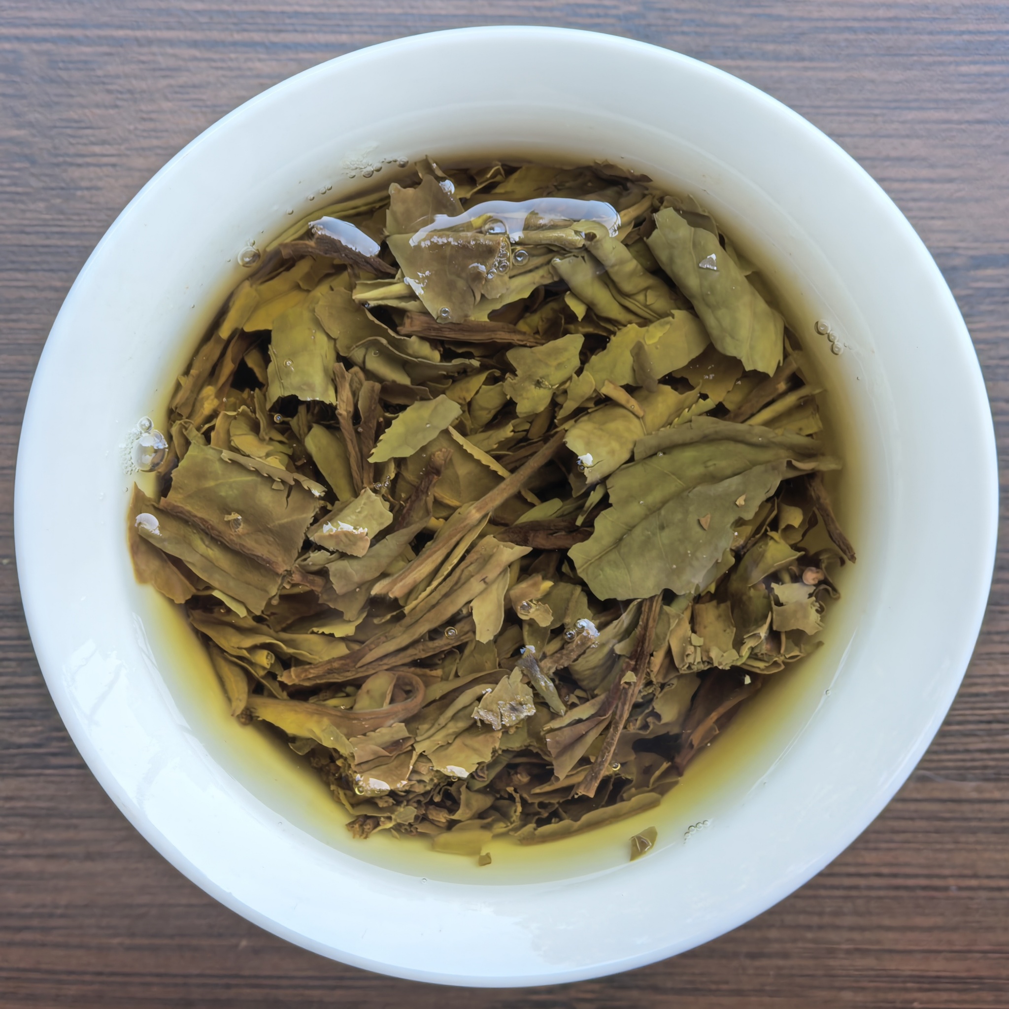 Lullull Pressed White Tea Cake