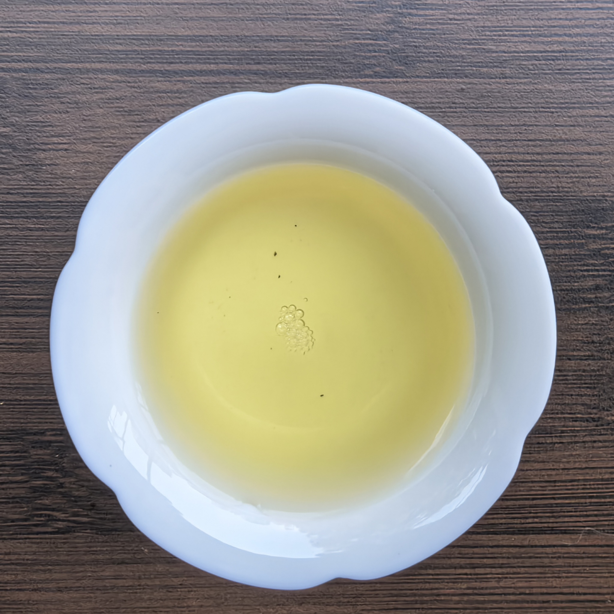 Lullull Pressed White Tea Cake