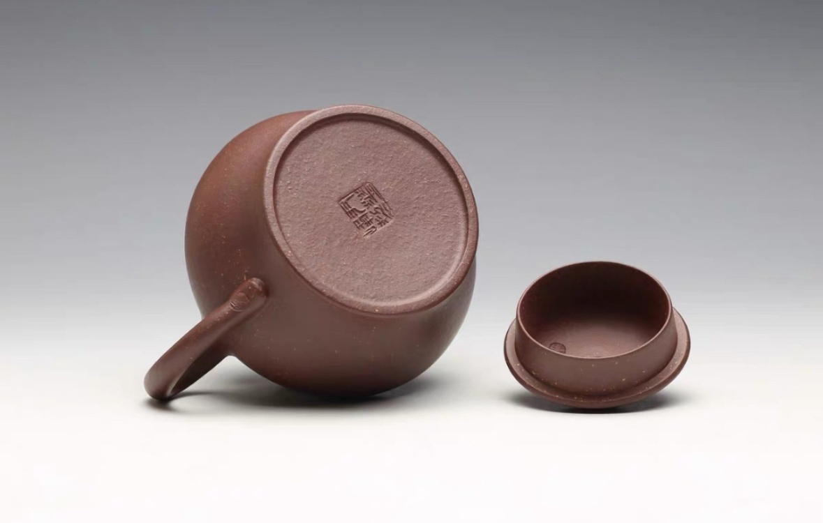 Yin Huafeng Archaistic Yixing Zisha Teapot