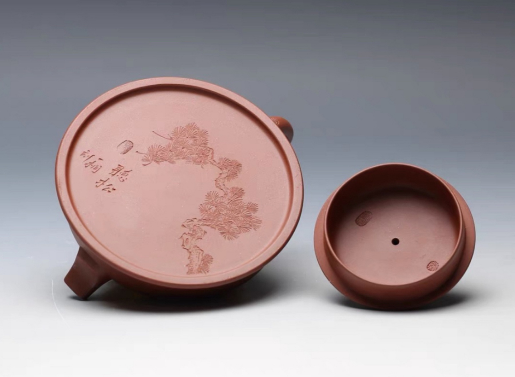 Fully Hand-Carved 'Listening to Pines' Zhu Ni Panzhong Yixing zisha Teapot