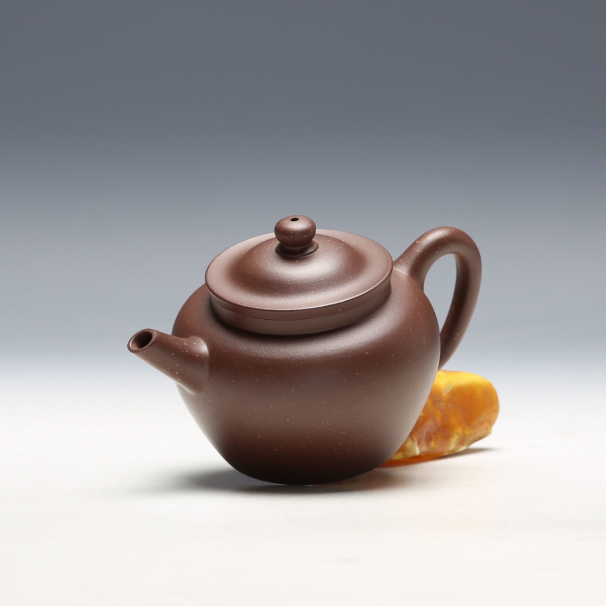 Classic Lihat Yixing Zisha Teapot