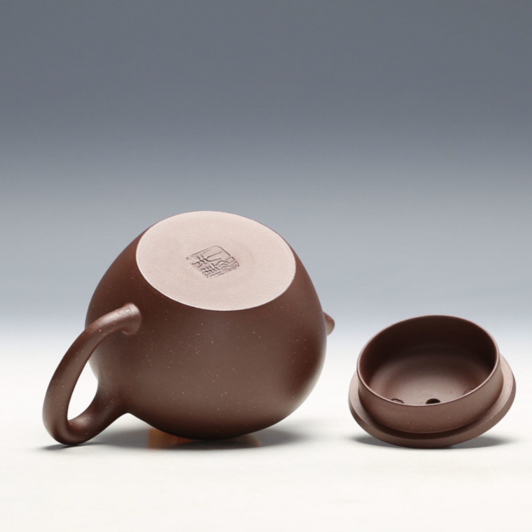 Classic Lihat Yixing Zisha Teapot