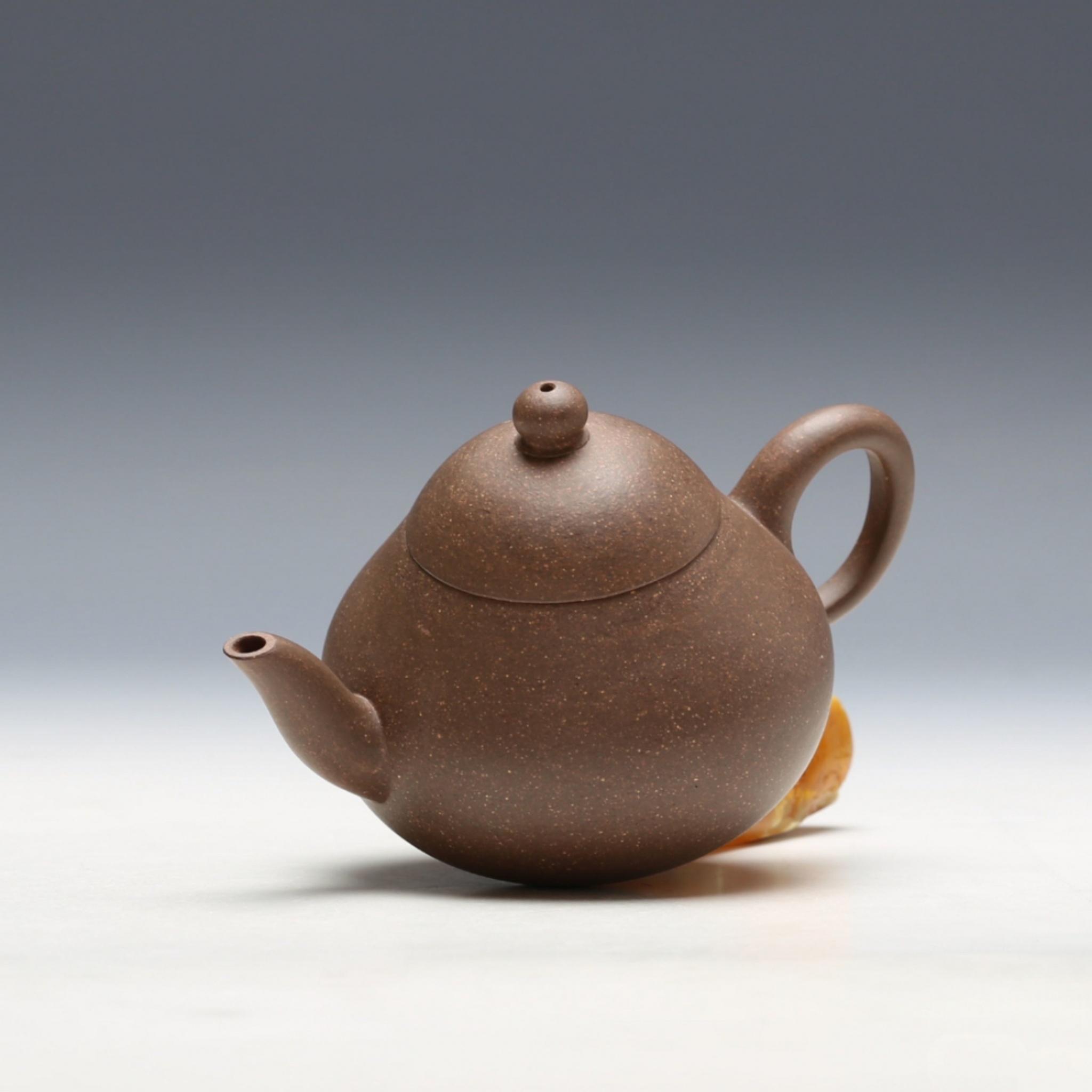 Nameless Ancient Pear Yixing Zisha Teapot