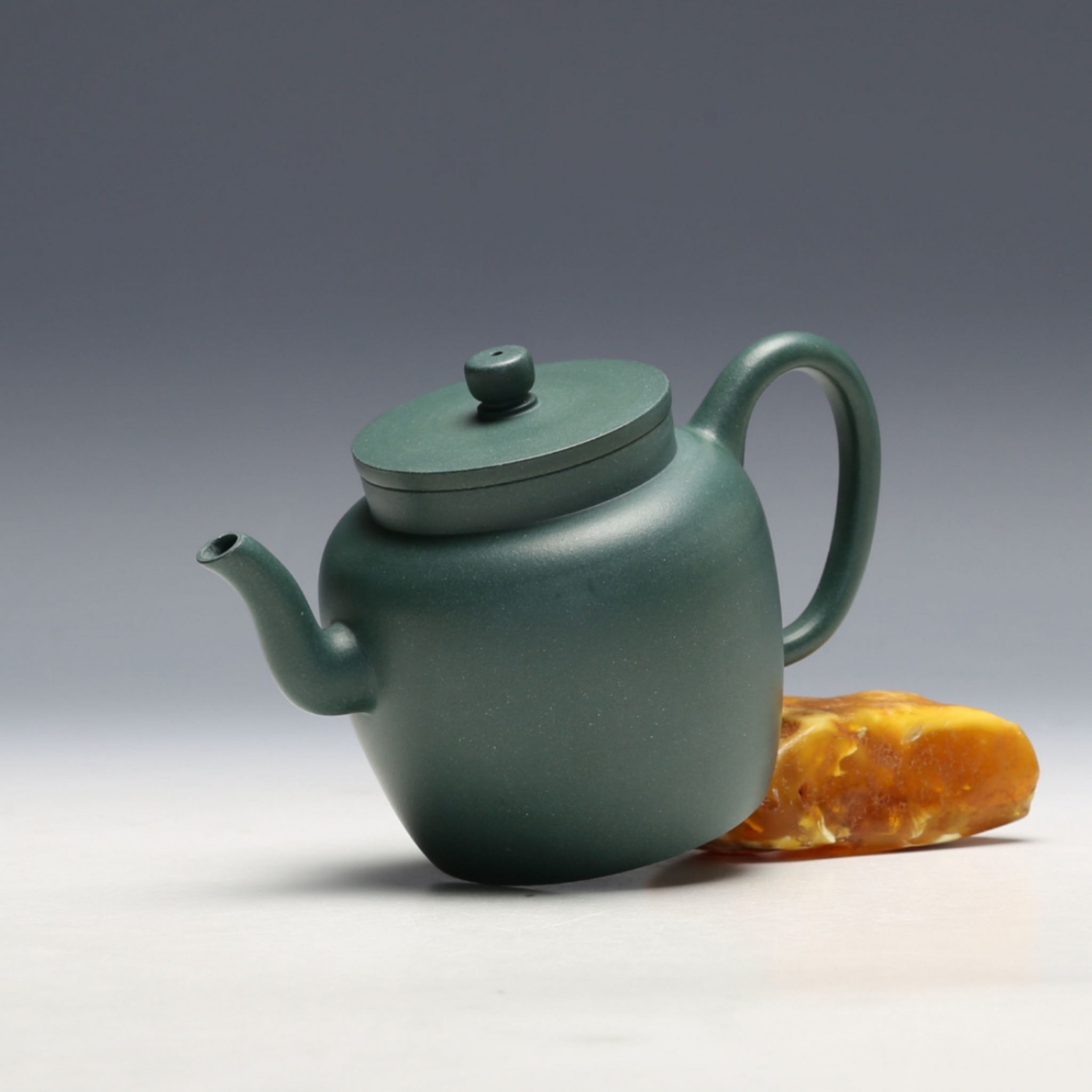 Zhou Nian's "High Lantern Tribute" Yixing Zisha Teapot