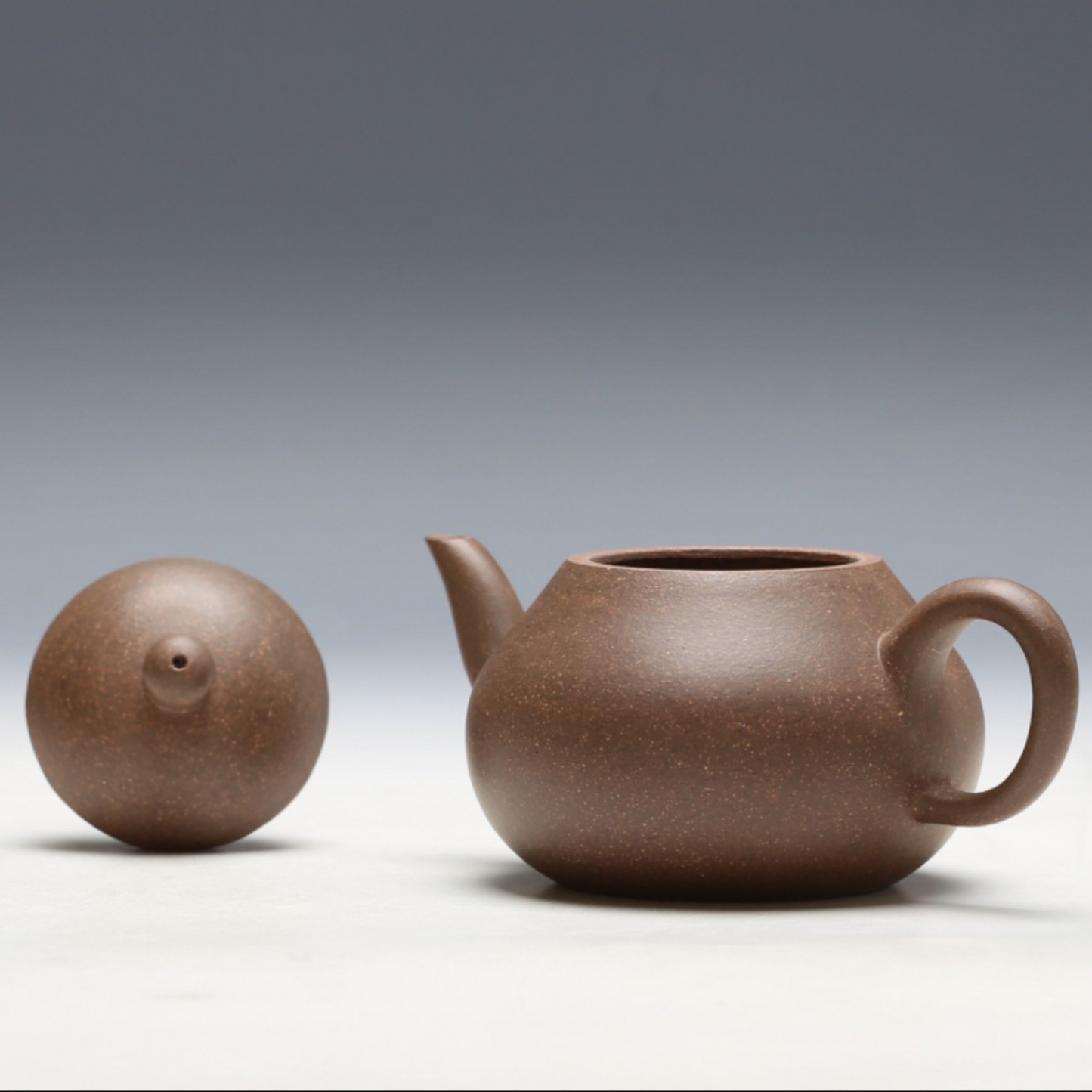 Nameless Ancient Pear Yixing Zisha Teapot