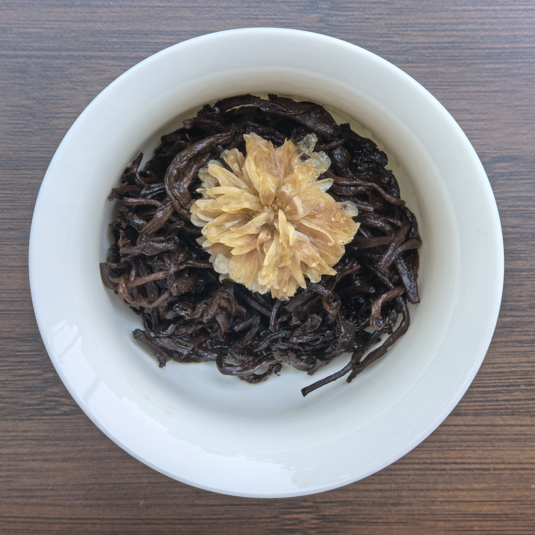 Laoye Shuo Ban Zhang Raw Pu-erh Tea Dragon Pearls