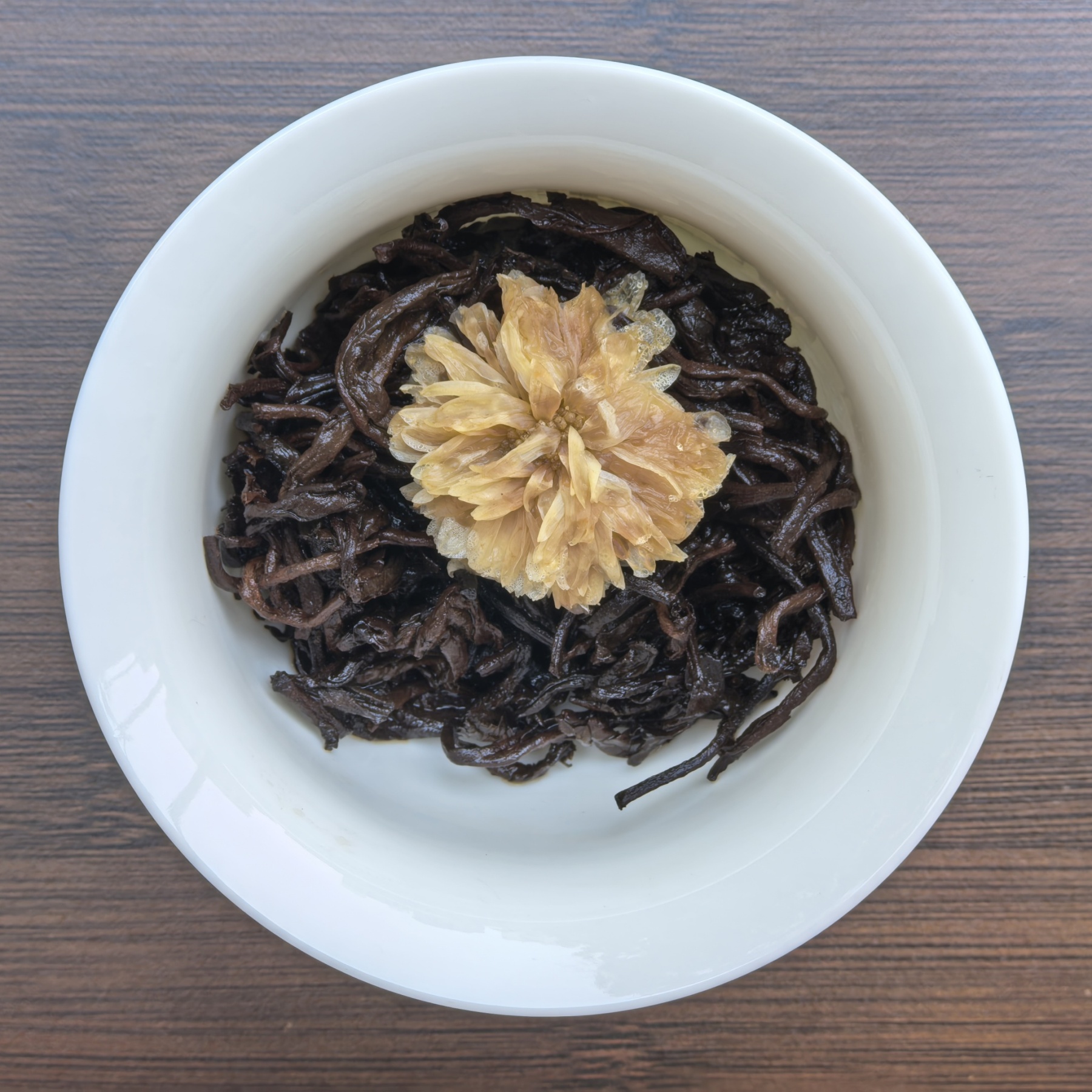 Laoye Shuo Ban Zhang Raw Pu-erh Tea Dragon Pearls