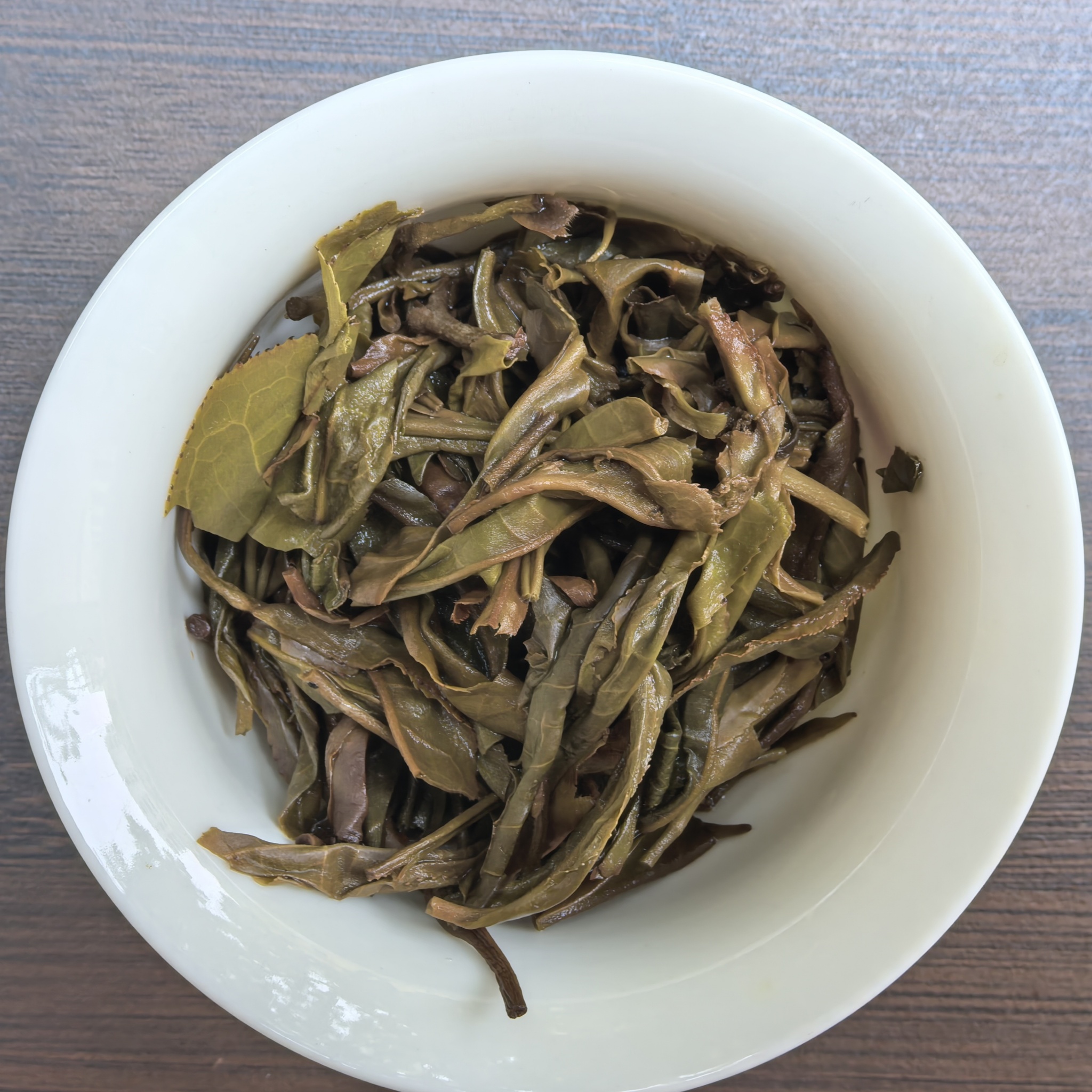 Laoye Shuo Ban Zhang Raw Pu-erh Tea Dragon Pearl