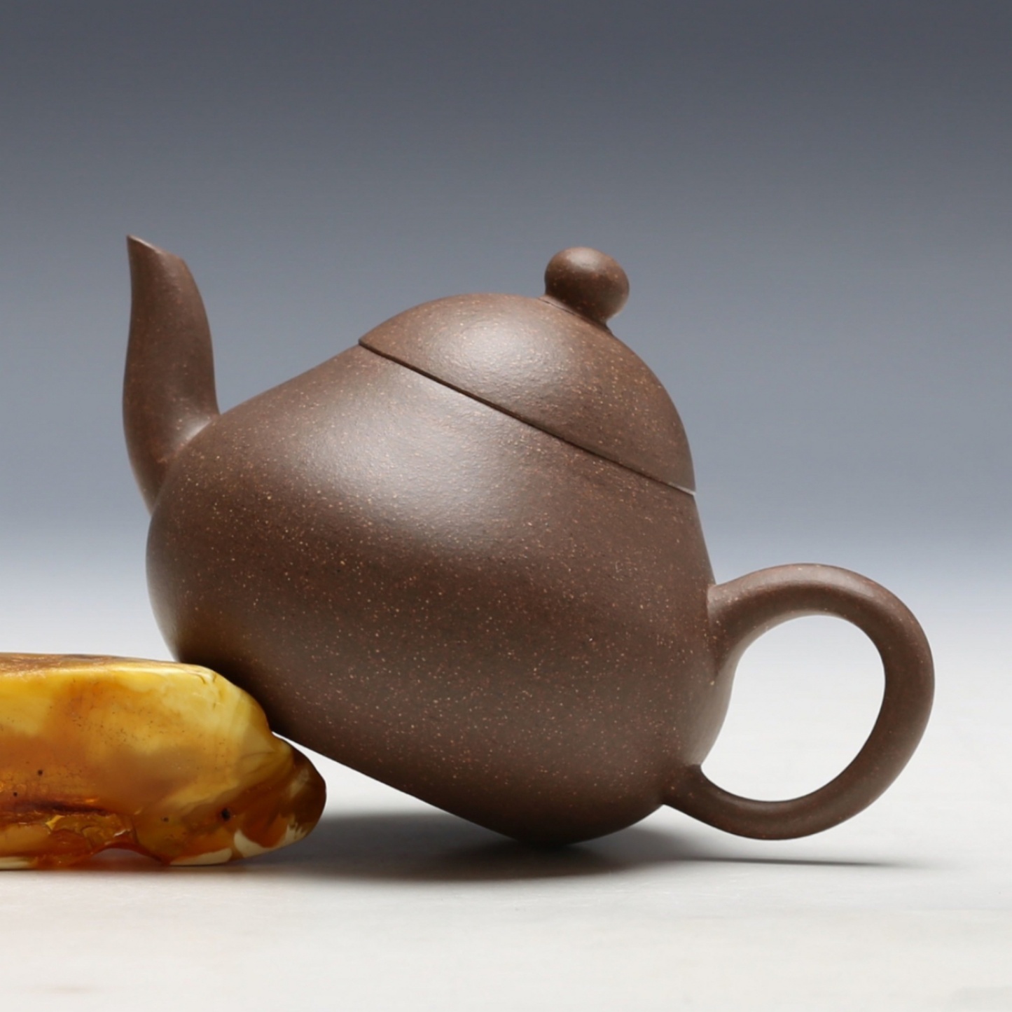Nameless Ancient Pear Yixing Zisha Teapot