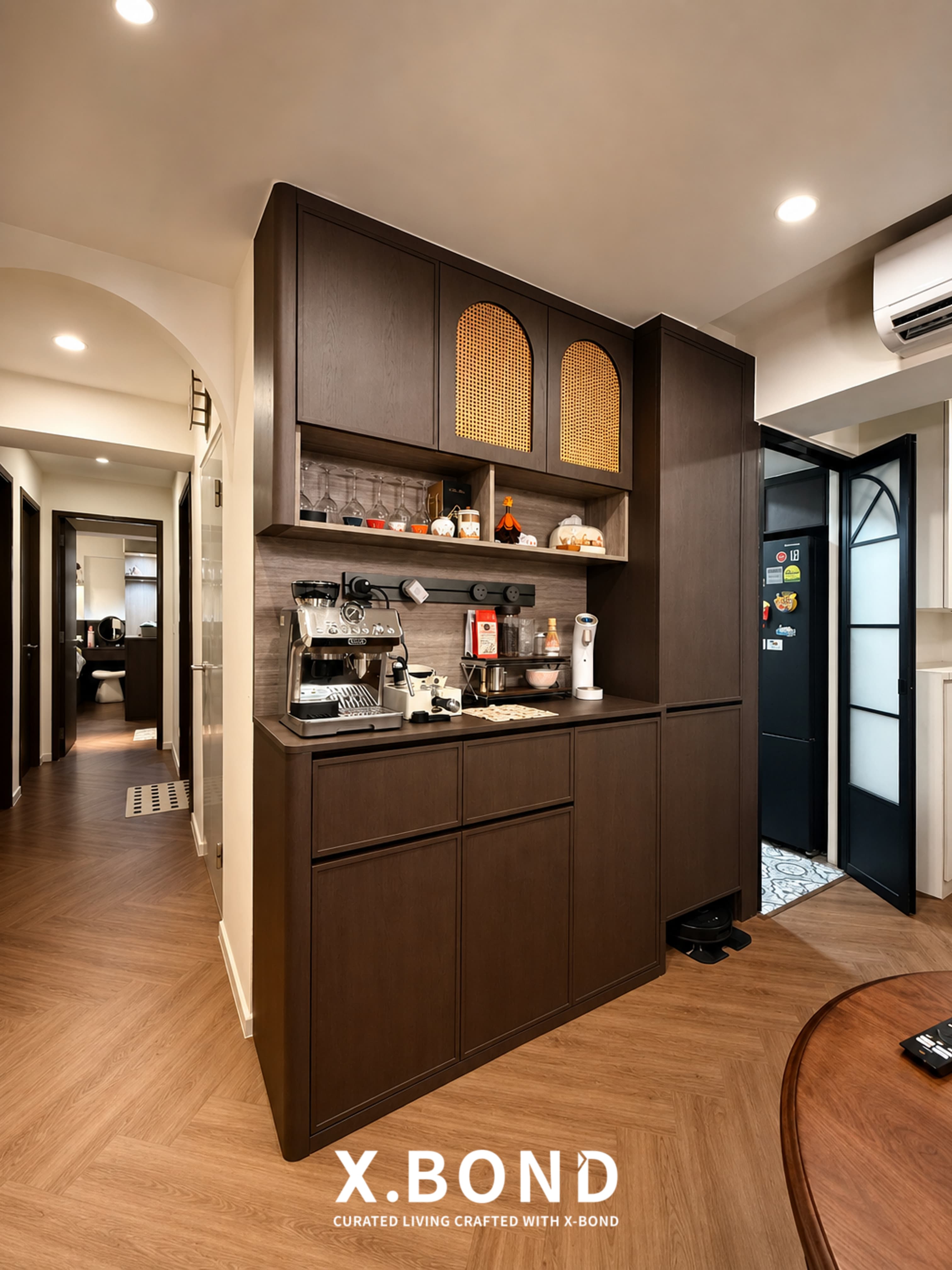Warm French Wooden HDB Full House in Clementi Ave 4