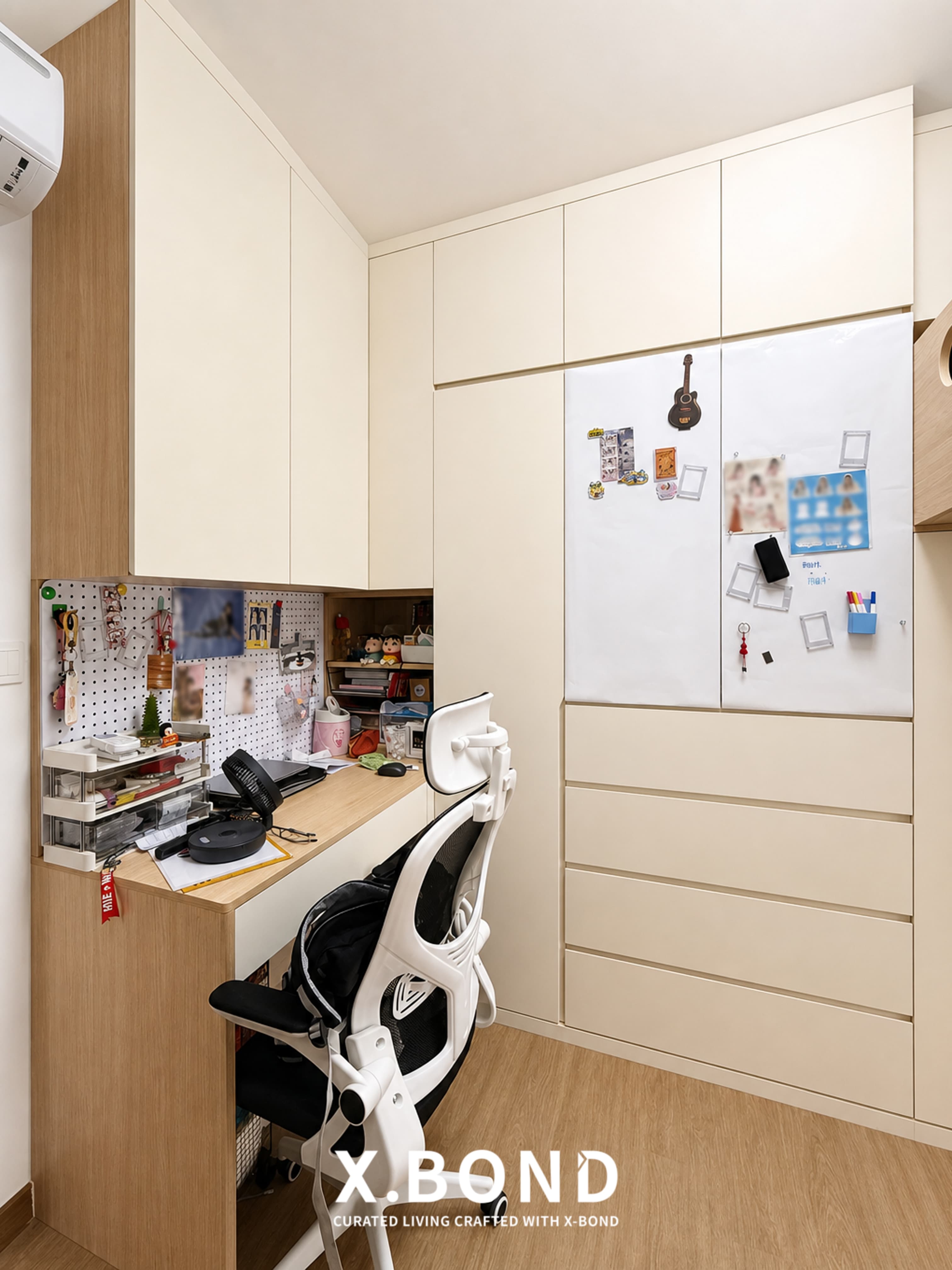 Warm Minimalist HDB in Tengah Central