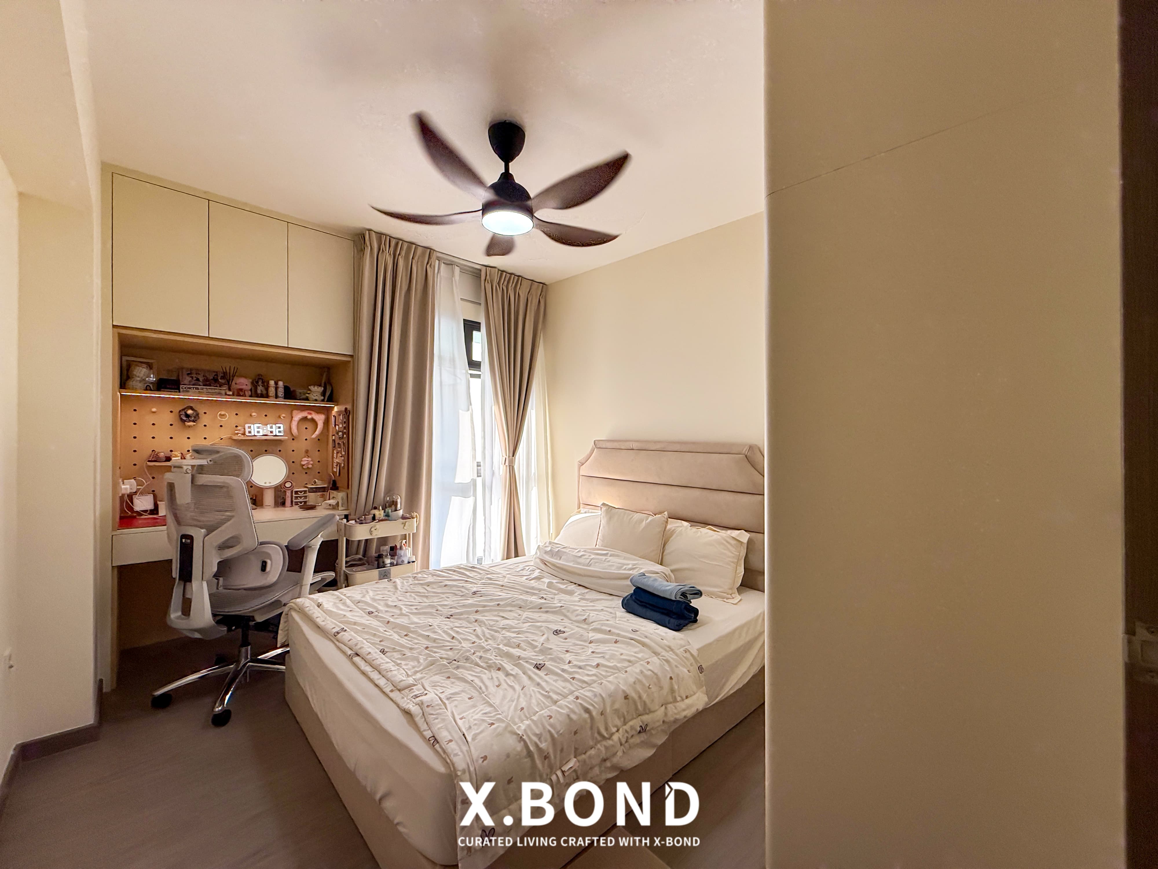 Warm Muji-Inspired HDB in Tengah Park Ave