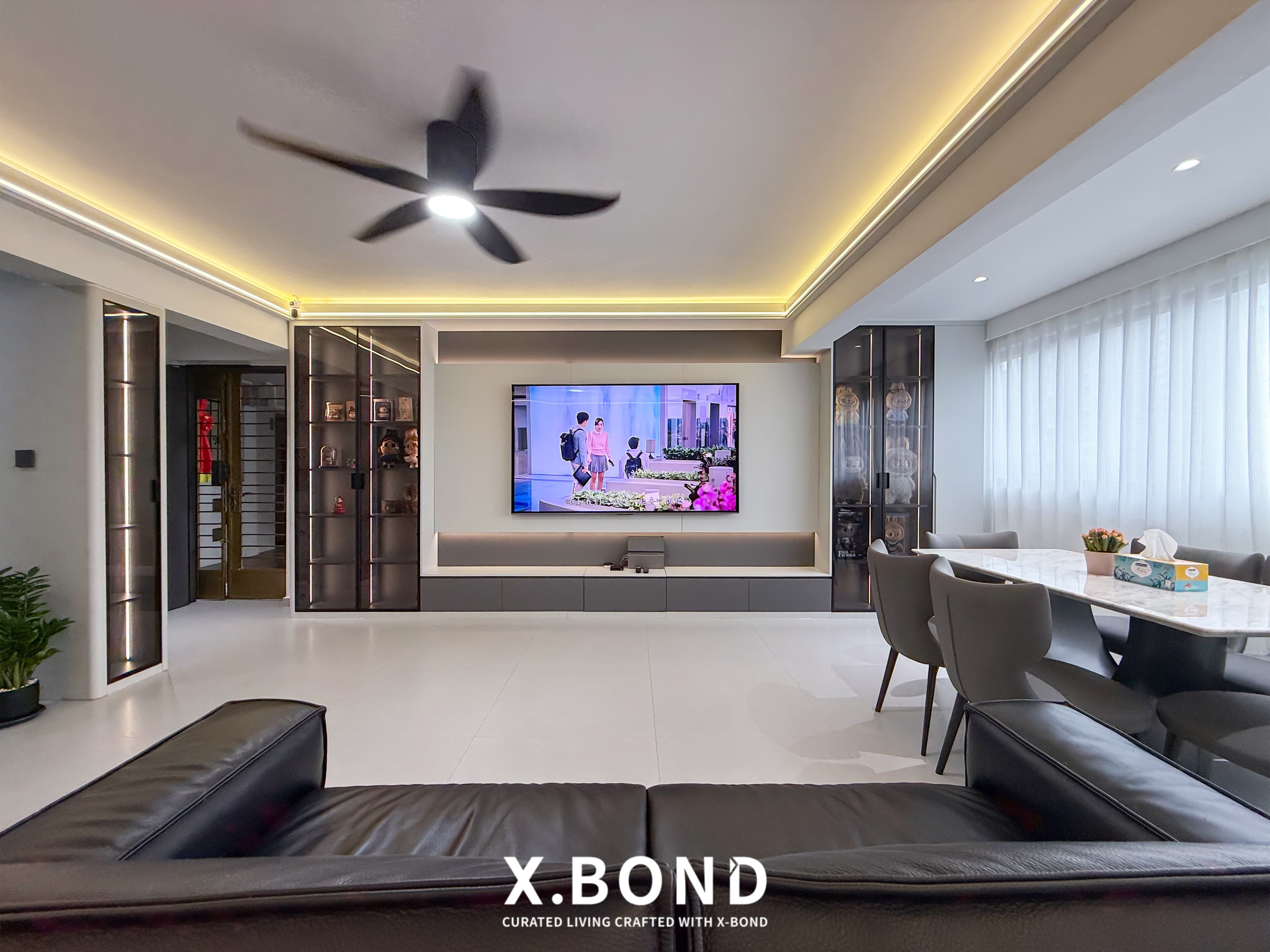 Modern Contemporary Grey-Themed HDB in Kent Ridge