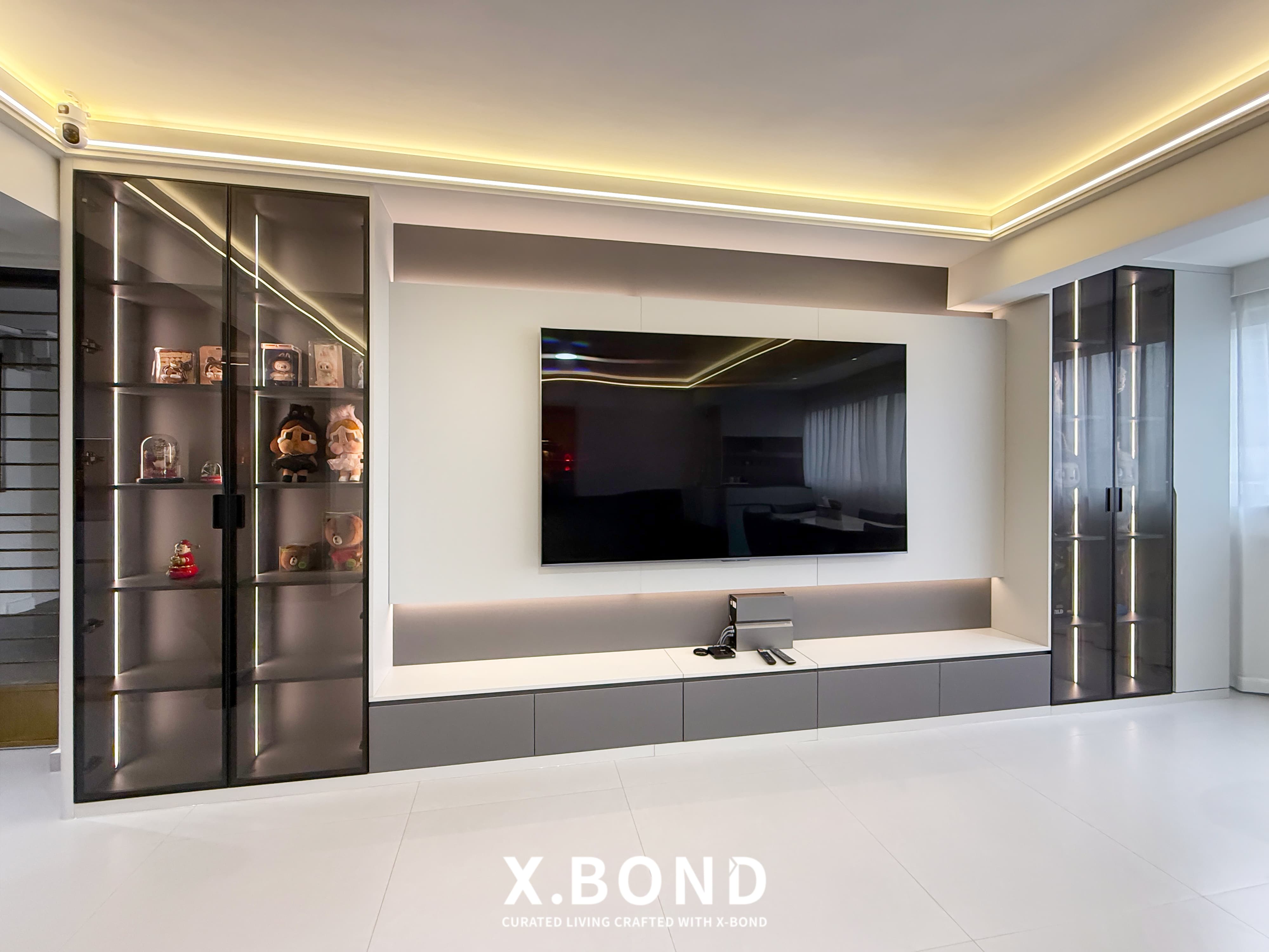 Modern Contemporary Grey-Themed HDB in Kent Ridge