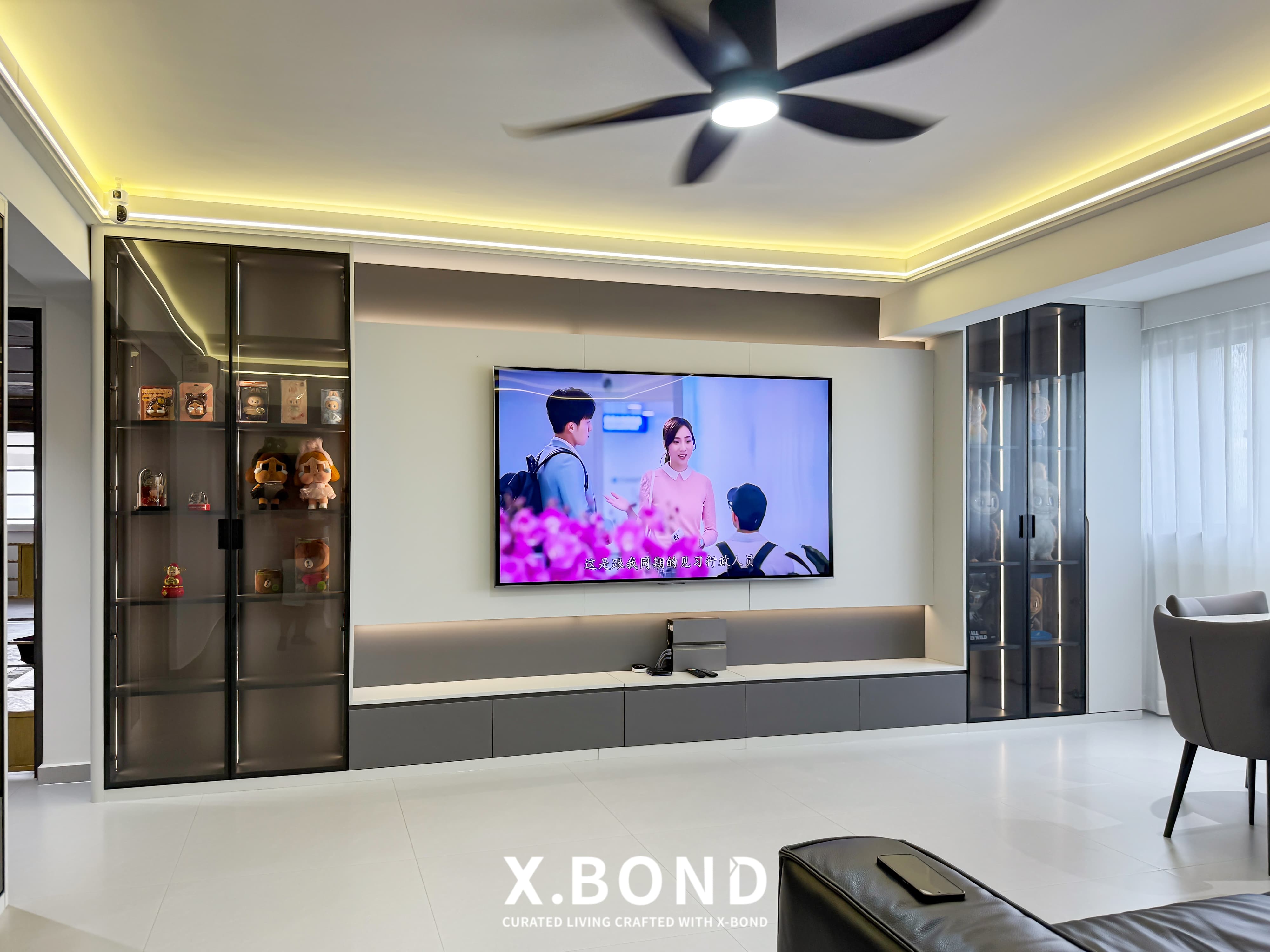Modern Contemporary Grey-Themed HDB in Kent Ridge
