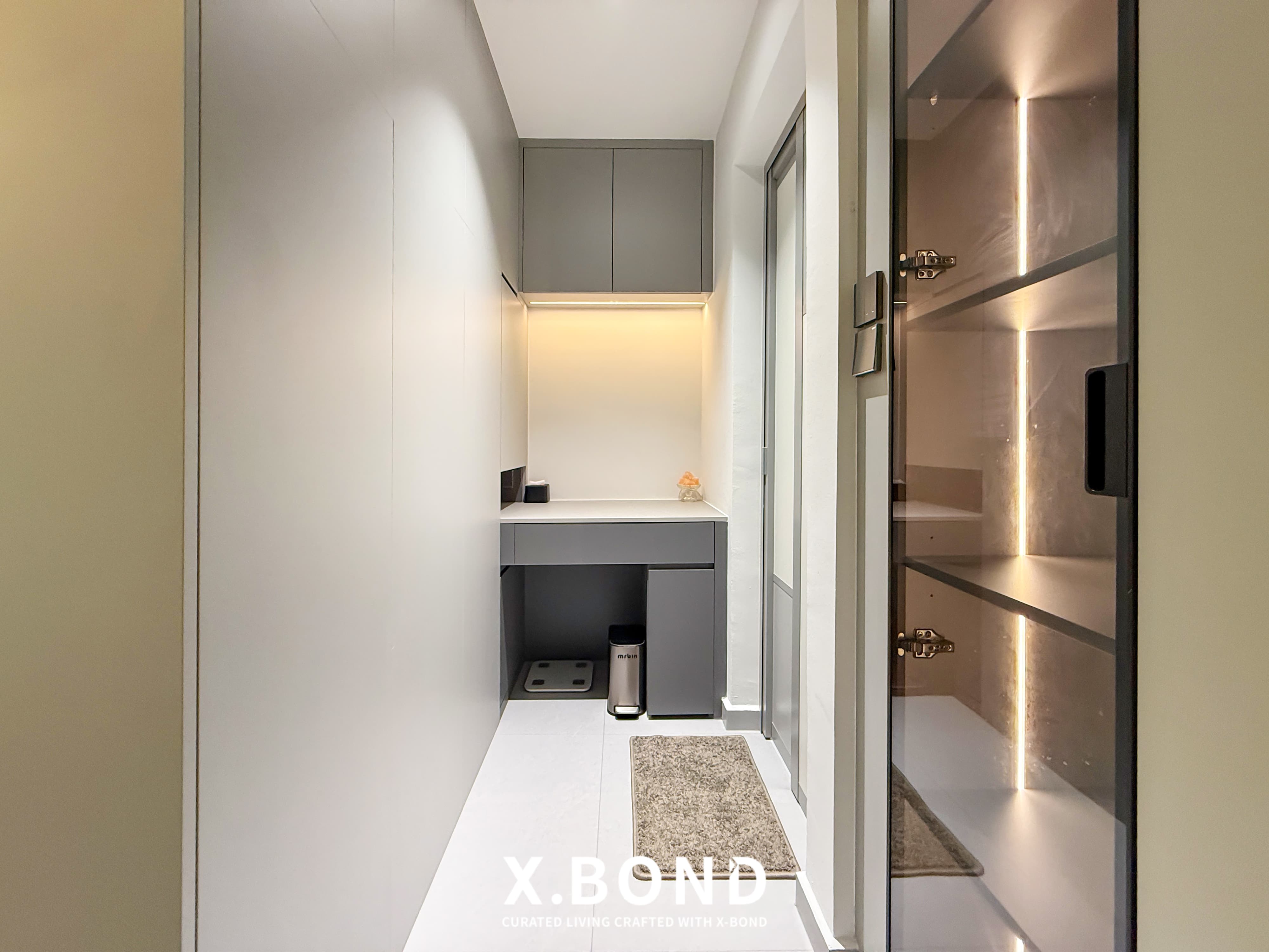 Modern Contemporary Grey-Themed HDB in Kent Ridge
